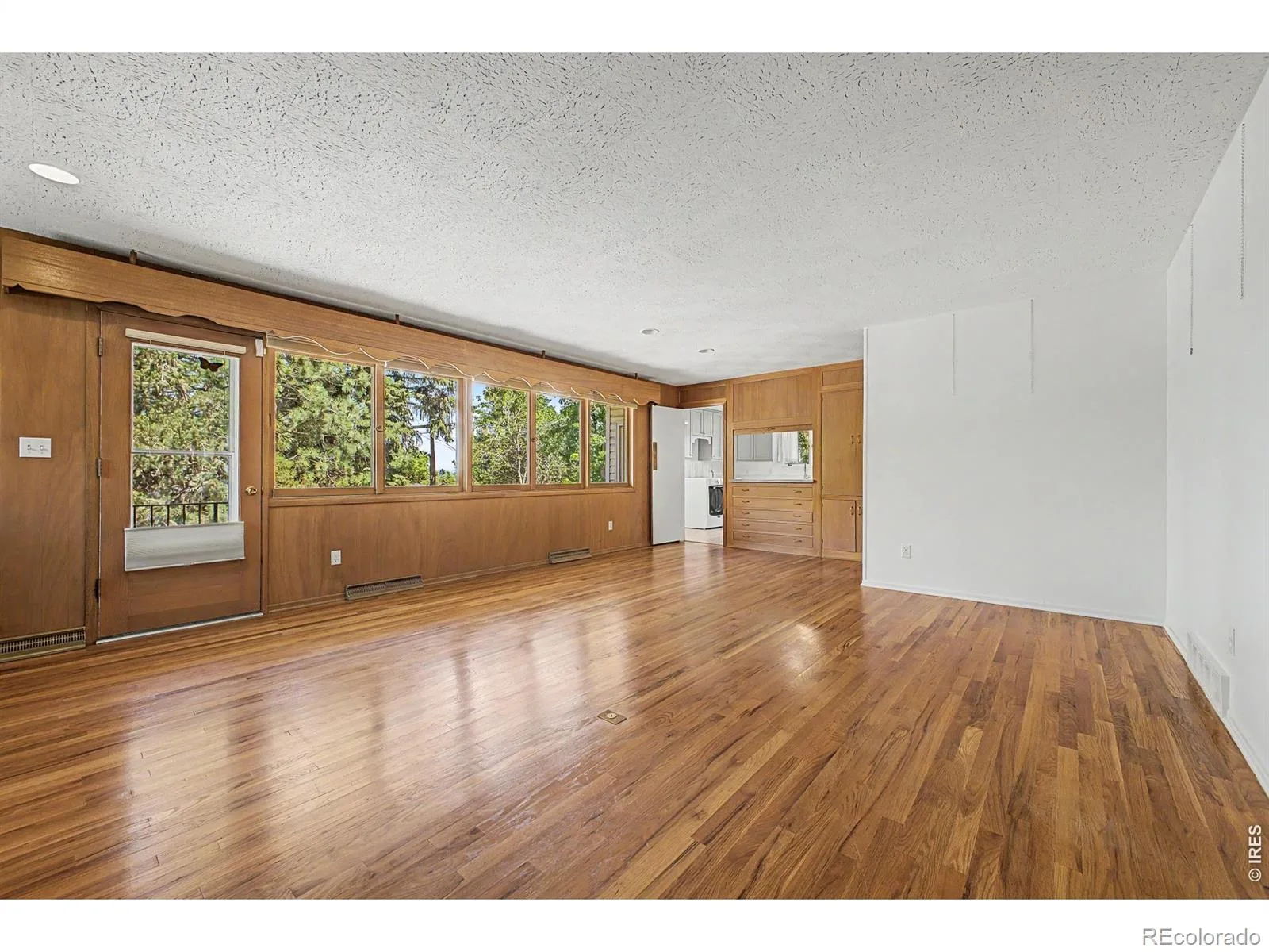2555 Queen Street Lakewood CO 80215 | MLS #RECIR1066850 08202026180833 1600 12