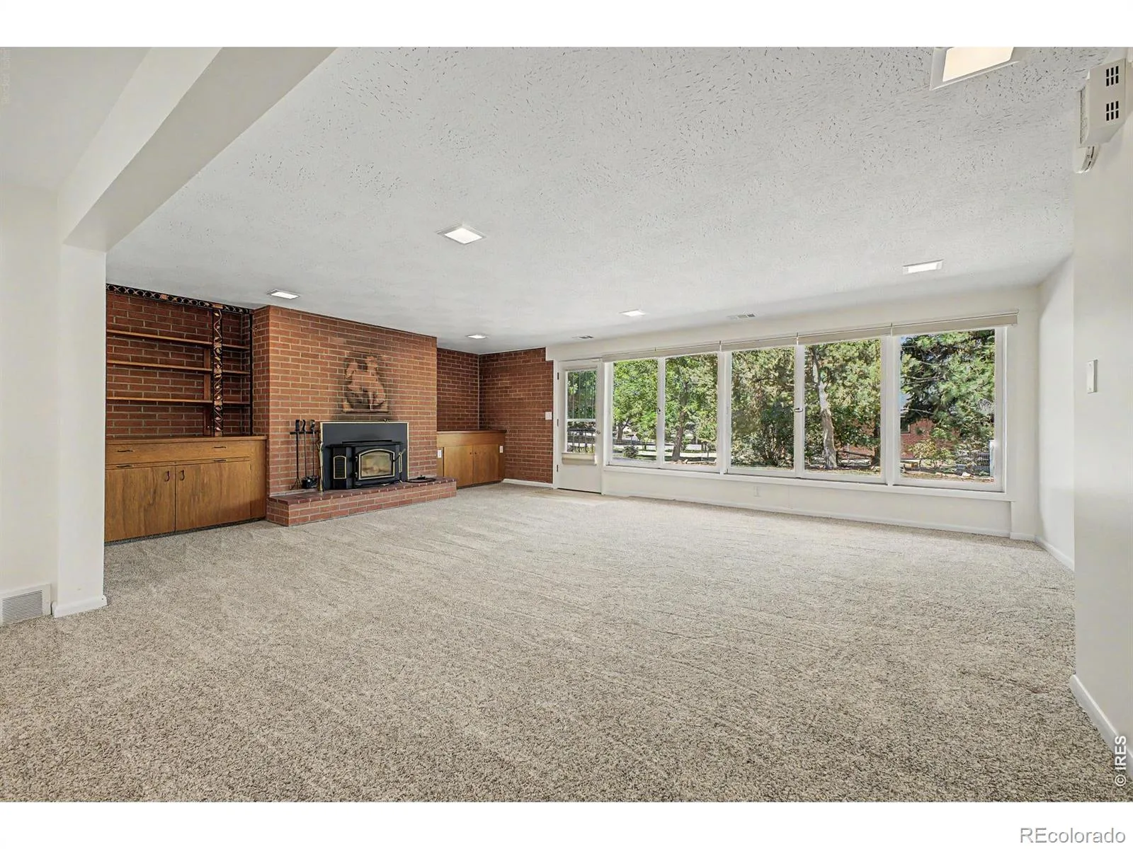 2555 Queen Street Lakewood CO 80215 | MLS #RECIR1066850 08202026180833 1600 17