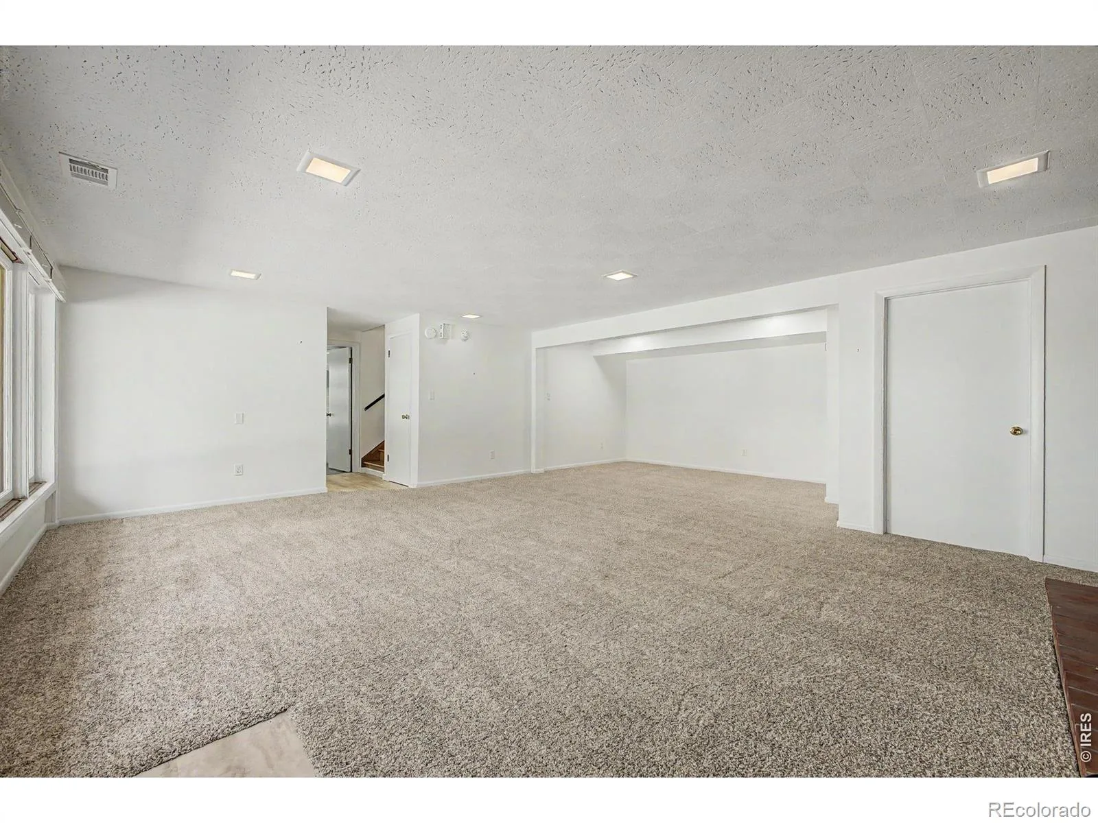 2555 Queen Street Lakewood CO 80215 | MLS #RECIR1066850 08202026180833 1600 24