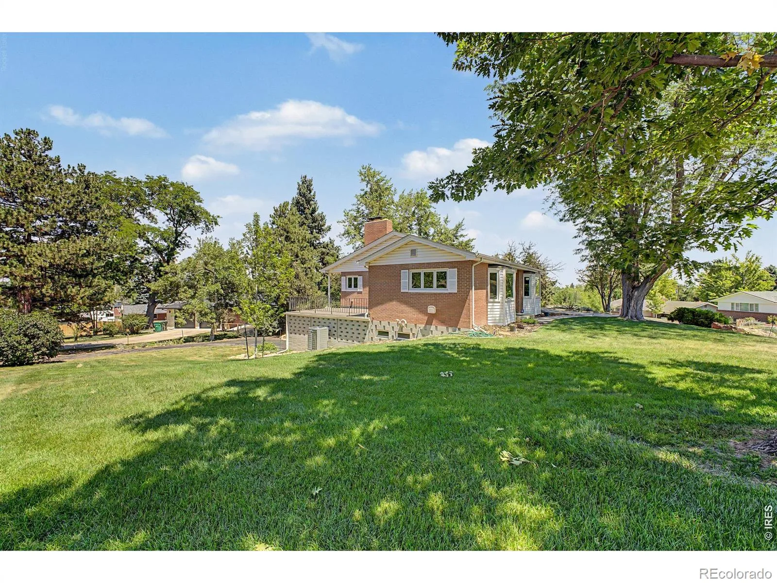 2555 Queen Street Lakewood CO 80215 | MLS #RECIR1066850 08202026180833 1600 27