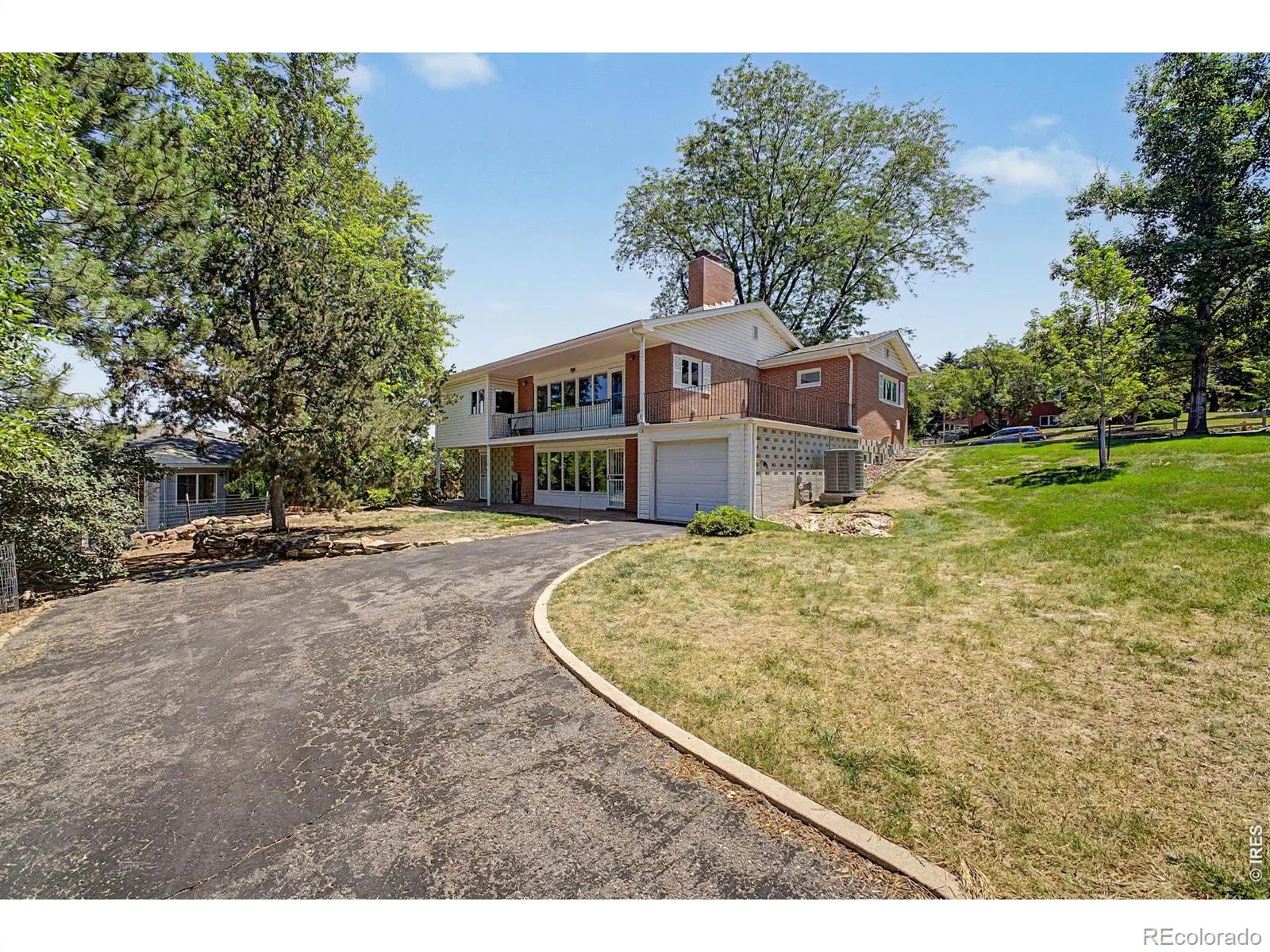 2555 Queen Street Lakewood CO 80215 | MLS #RECIR1066850 08202026180833 1600 29