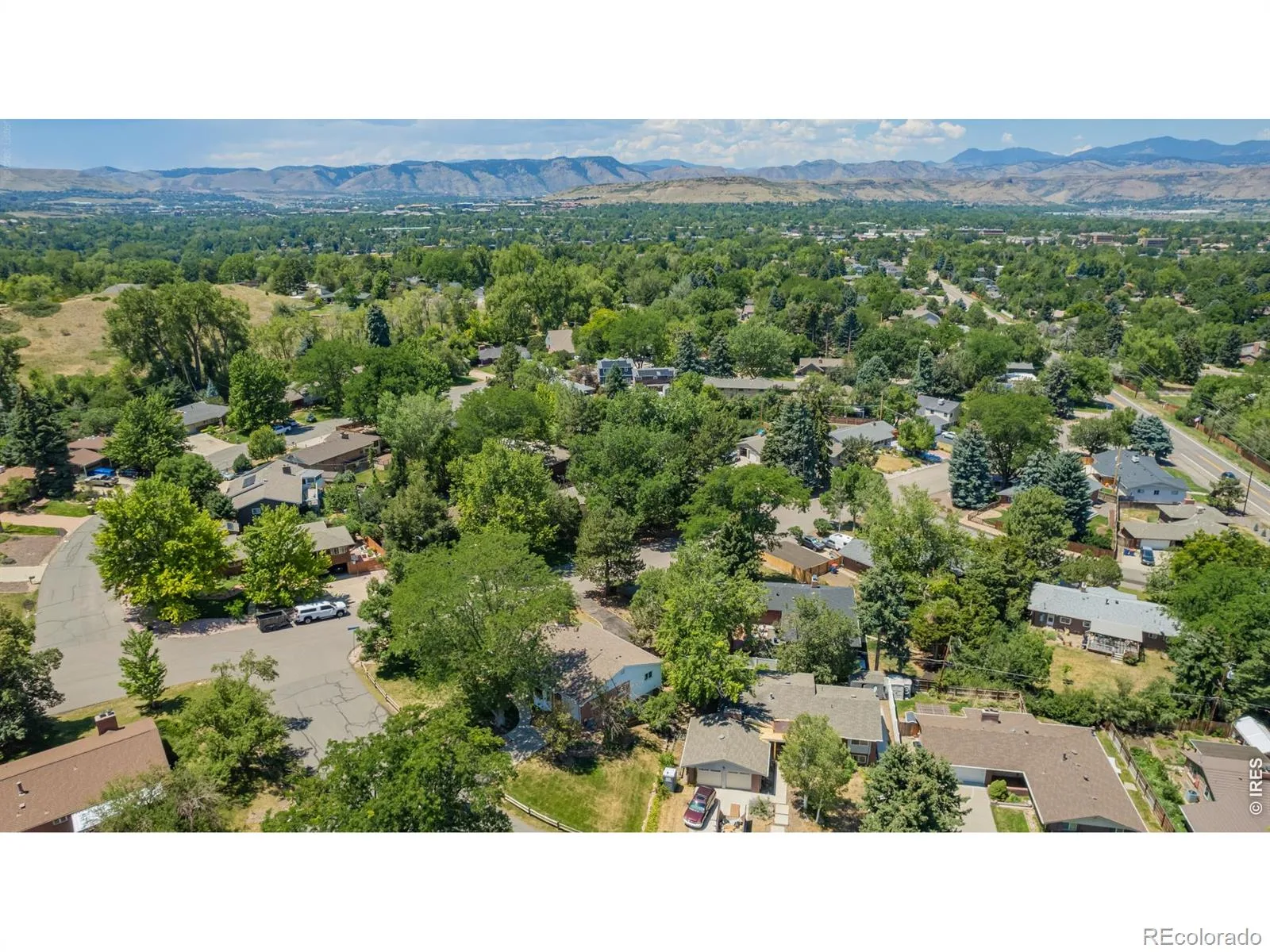 2555 Queen Street Lakewood CO 80215 | MLS #RECIR1066850 08202026180833 1600 32