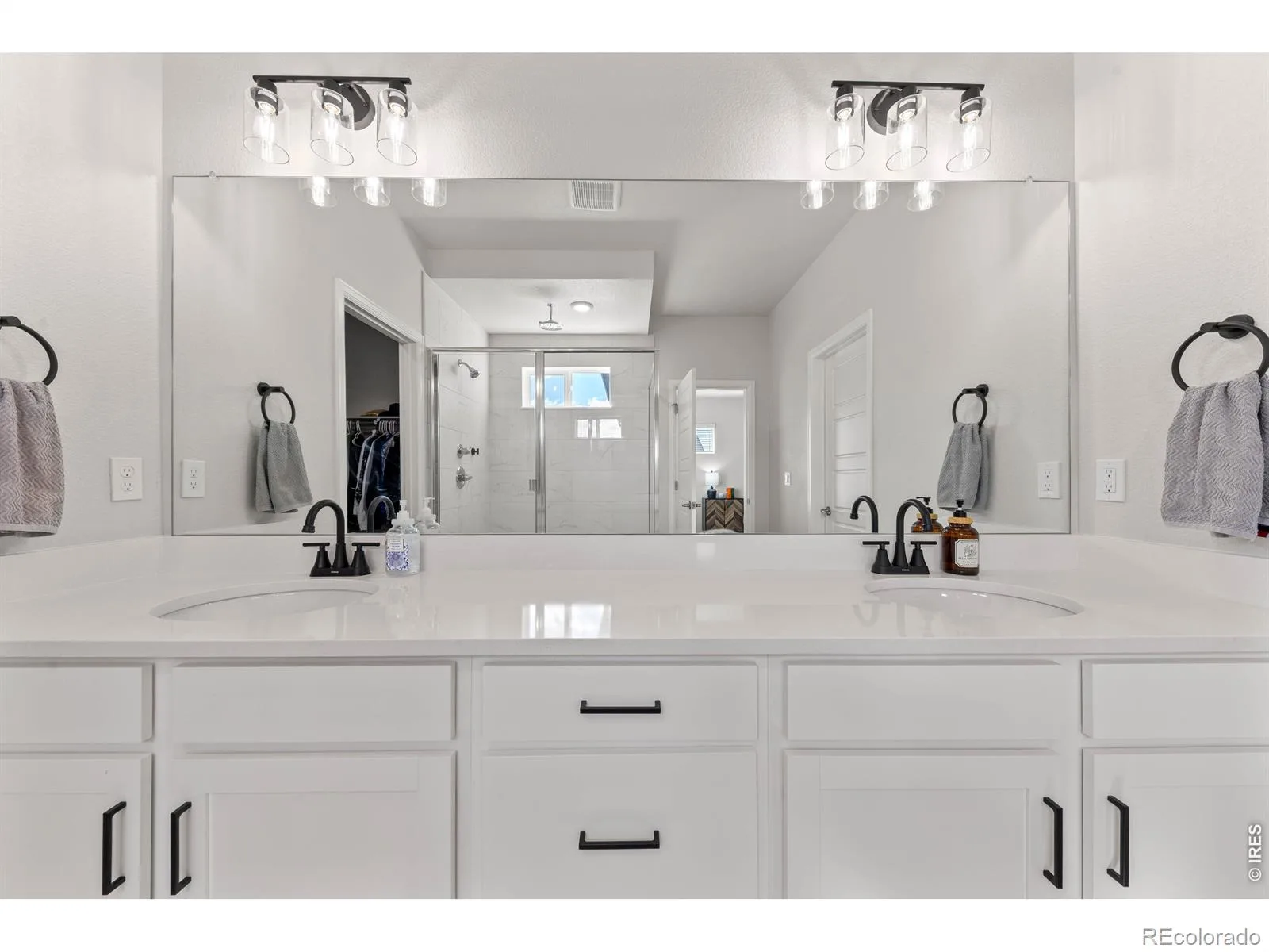10622 Truckee Street Commerce City CO 80022 | MLS #RECIR1066860 08282026182801 1600 22