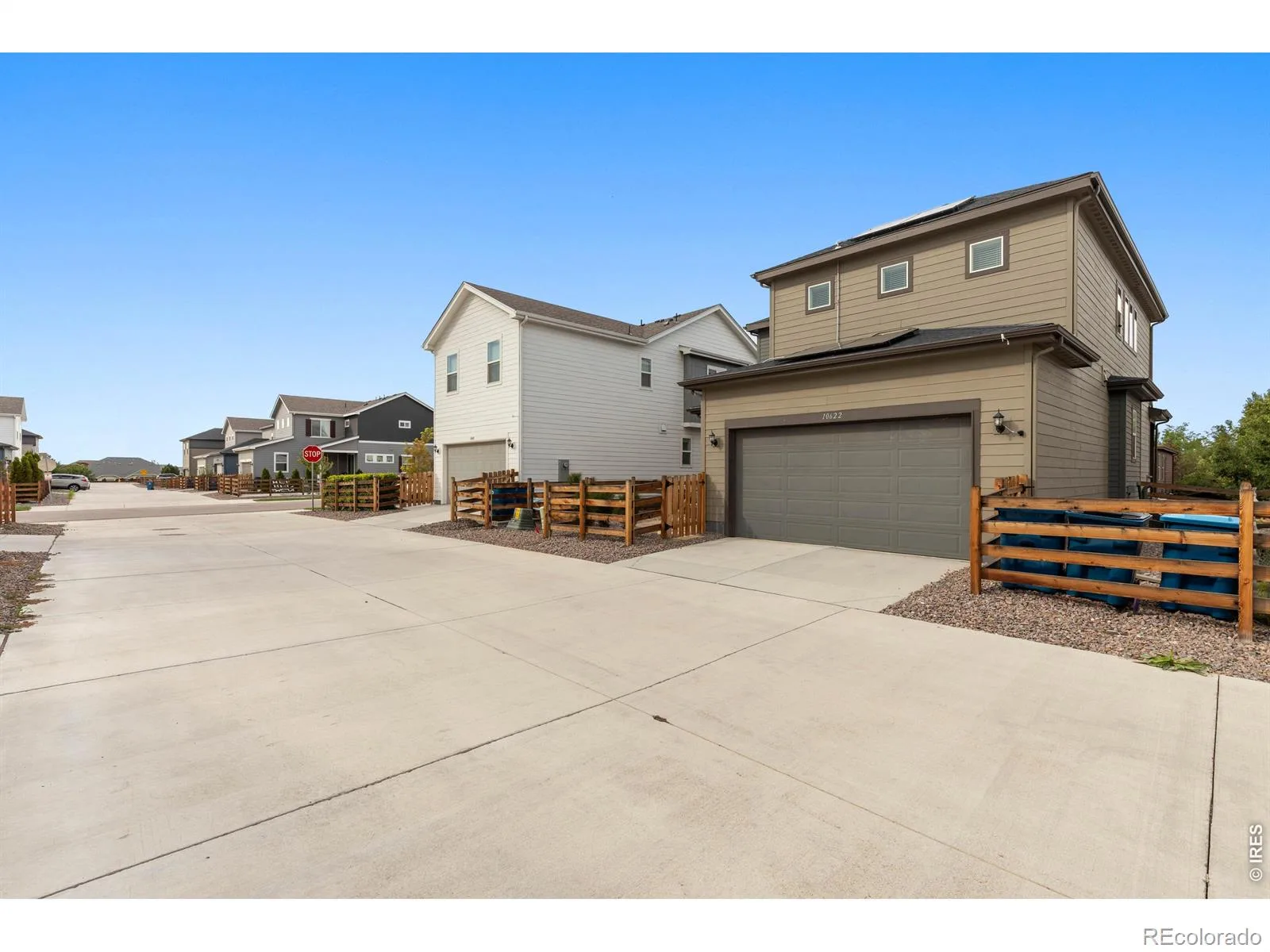 10622 Truckee Street Commerce City CO 80022 | MLS #RECIR1066860 08282026182801 1600 36
