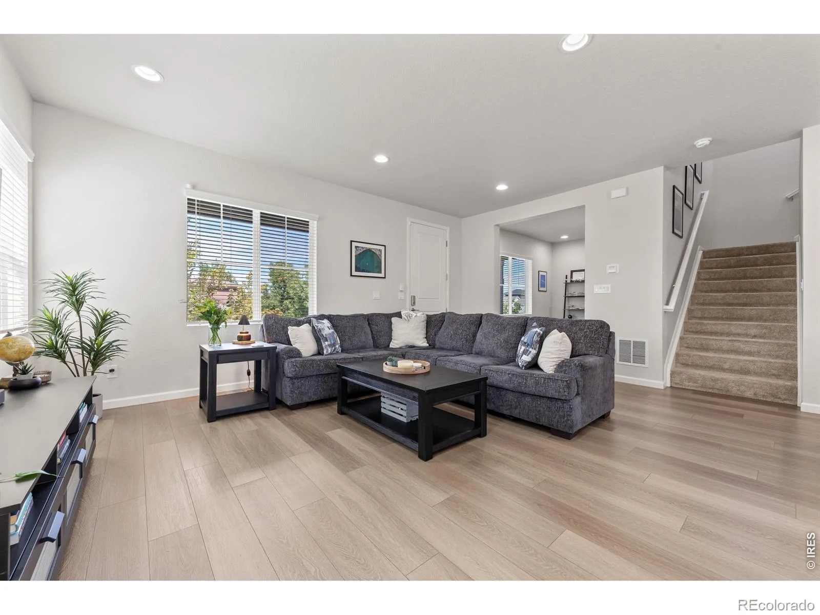 10622 Truckee Street Commerce City CO 80022 | MLS #RECIR1066860 08282026182801 1600 5