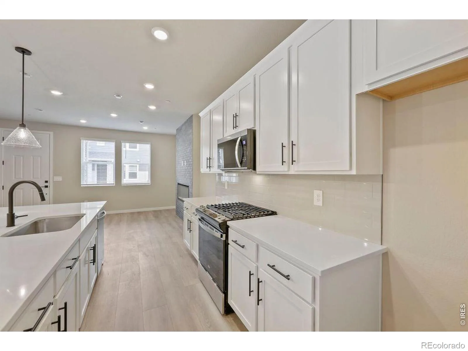 2833 Bear Springs Circle Longmont CO 80503 | MLS #RECIR1066910 08202026234626 1600 10