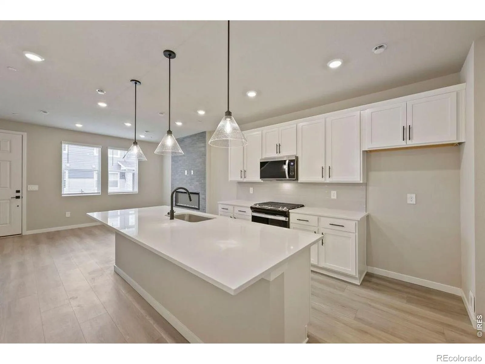 2833 Bear Springs Circle Longmont CO 80503 | MLS #RECIR1066910 08202026234626 1600 11