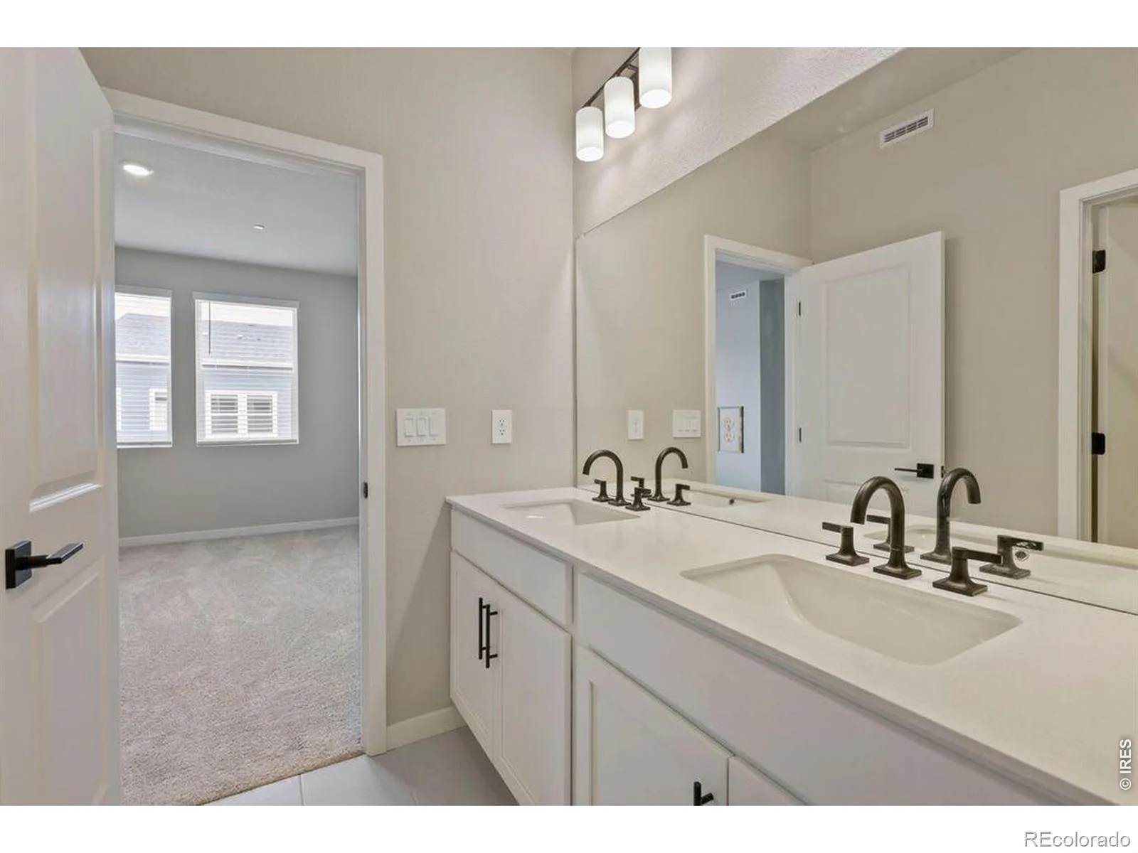 2833 Bear Springs Circle Longmont CO 80503 | MLS #RECIR1066910 08202026234626 1600 18