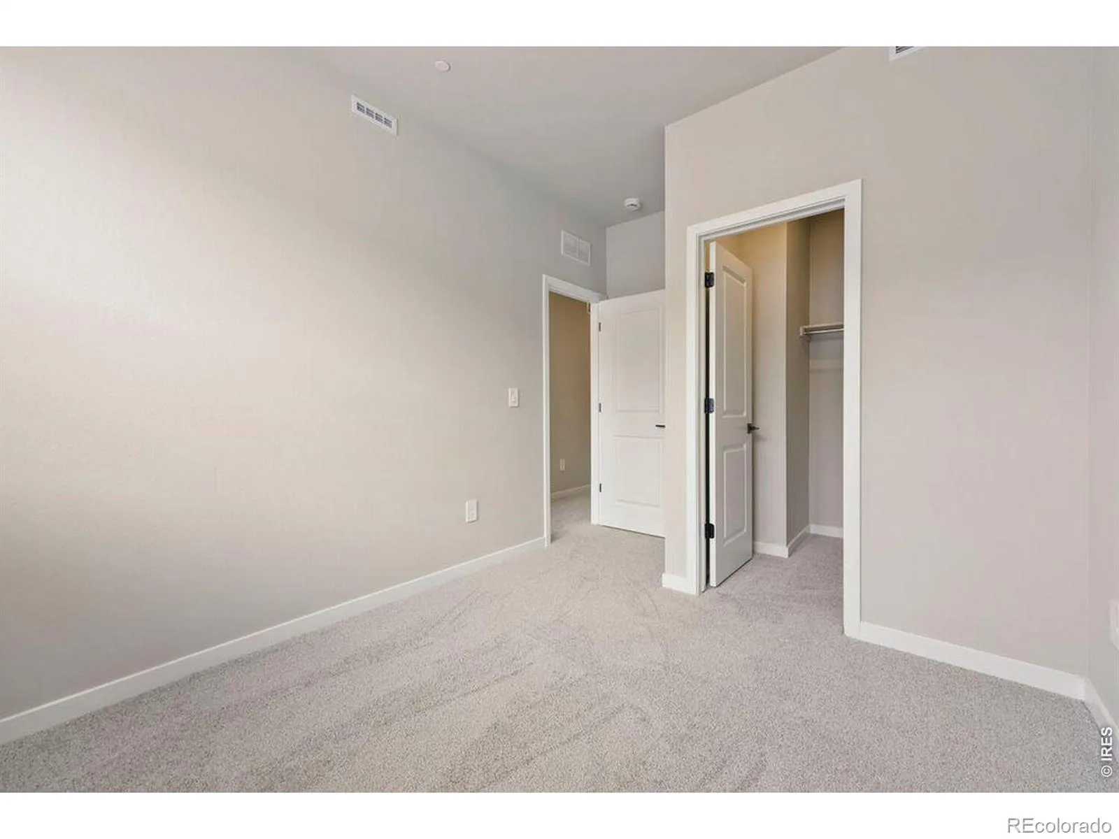 2833 Bear Springs Circle Longmont CO 80503 | MLS #RECIR1066910 08202026234626 1600 21