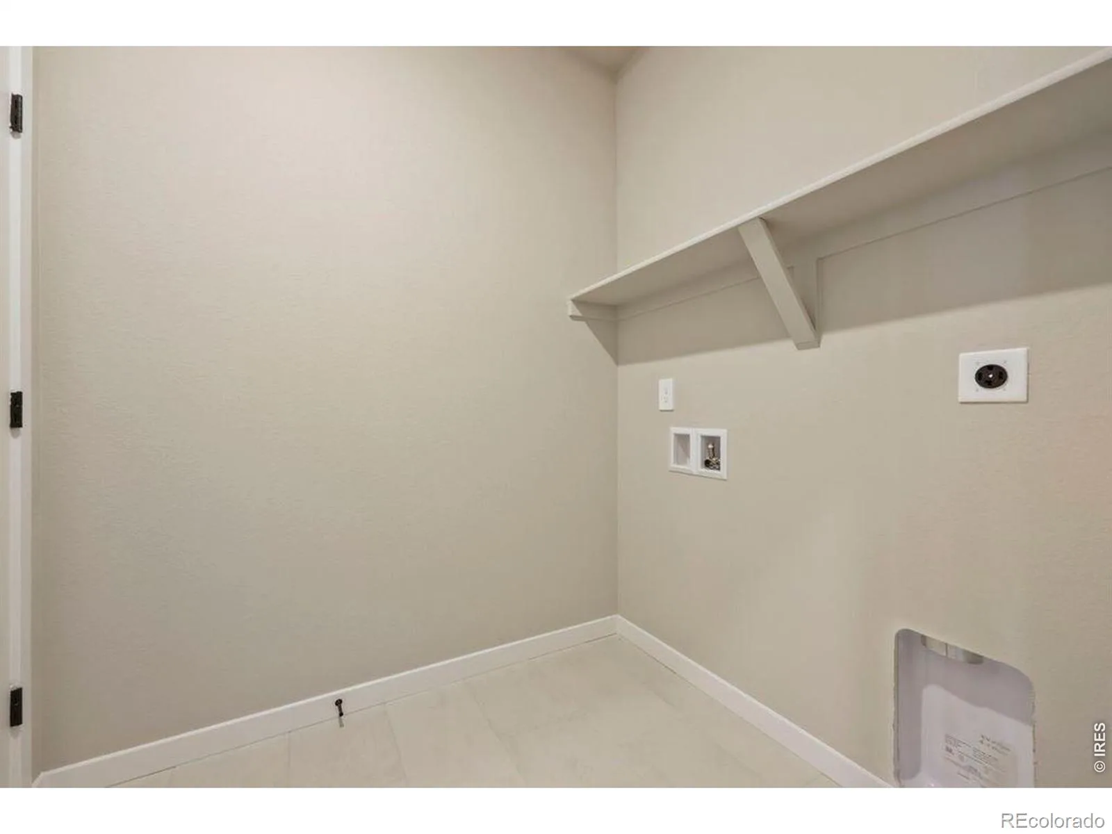 2833 Bear Springs Circle Longmont CO 80503 | MLS #RECIR1066910 08202026234626 1600 27