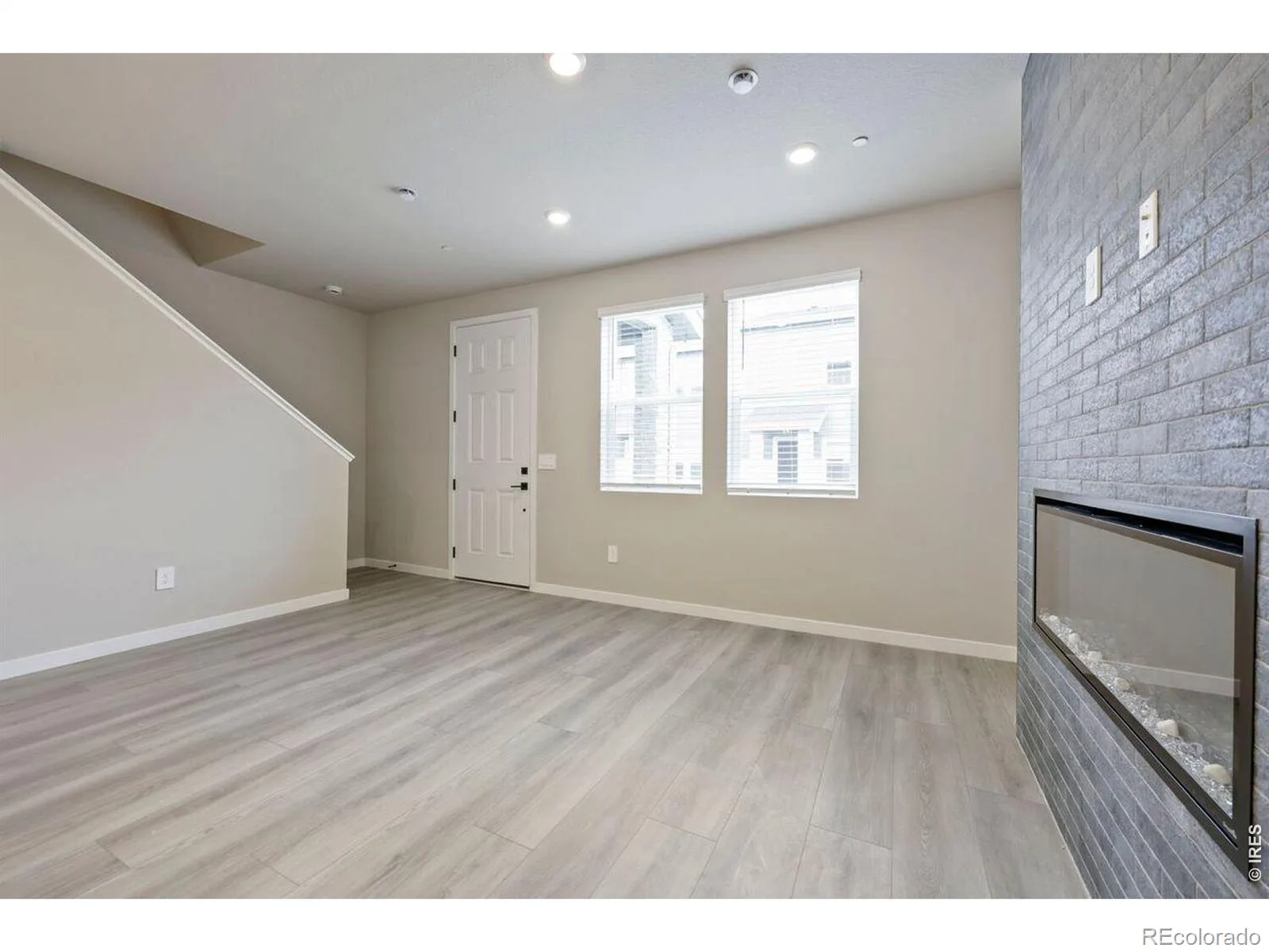 2833 Bear Springs Circle Longmont CO 80503 | MLS #RECIR1066910 08202026234626 1600 4