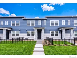 2833 Bear Springs Circle Longmont CO 80503 | MLS #RECIR1066910 08202026234626 300 0