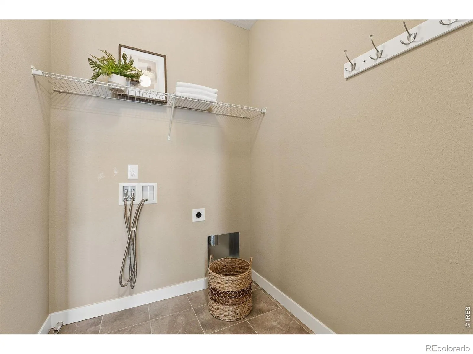 2029 Sicily Circle Longmont CO 80503 | MLS #RECIR1066958 08232026224637 1600 22
