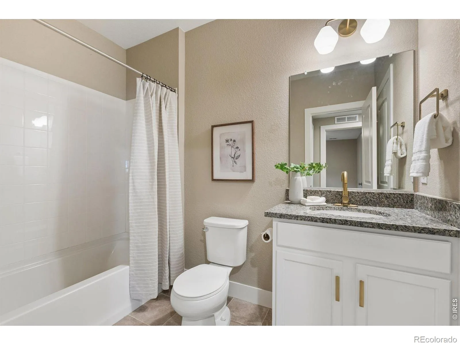 2029 Sicily Circle Longmont CO 80503 | MLS #RECIR1066958 08232026224637 1600 26