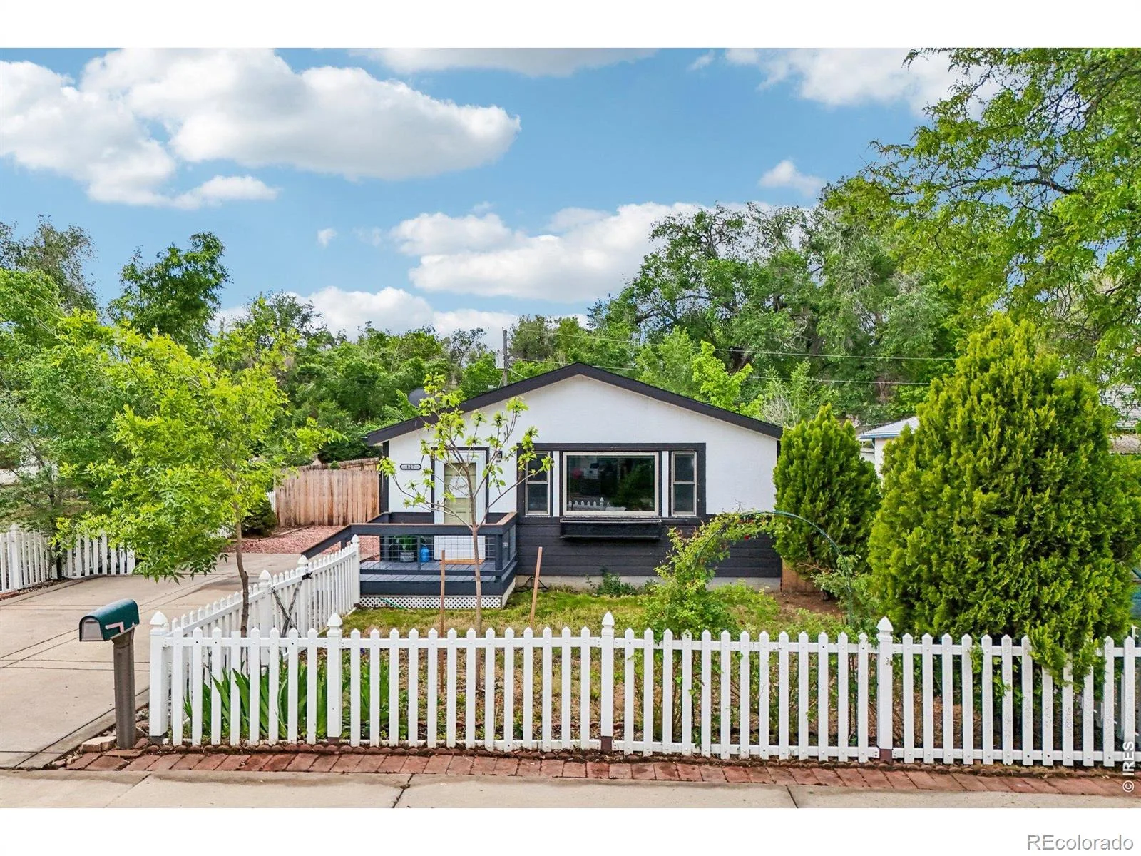 127 E Saint Clair Avenue Longmont CO 80504 | MLS #RECIR1066978 08222026003950 1600 23