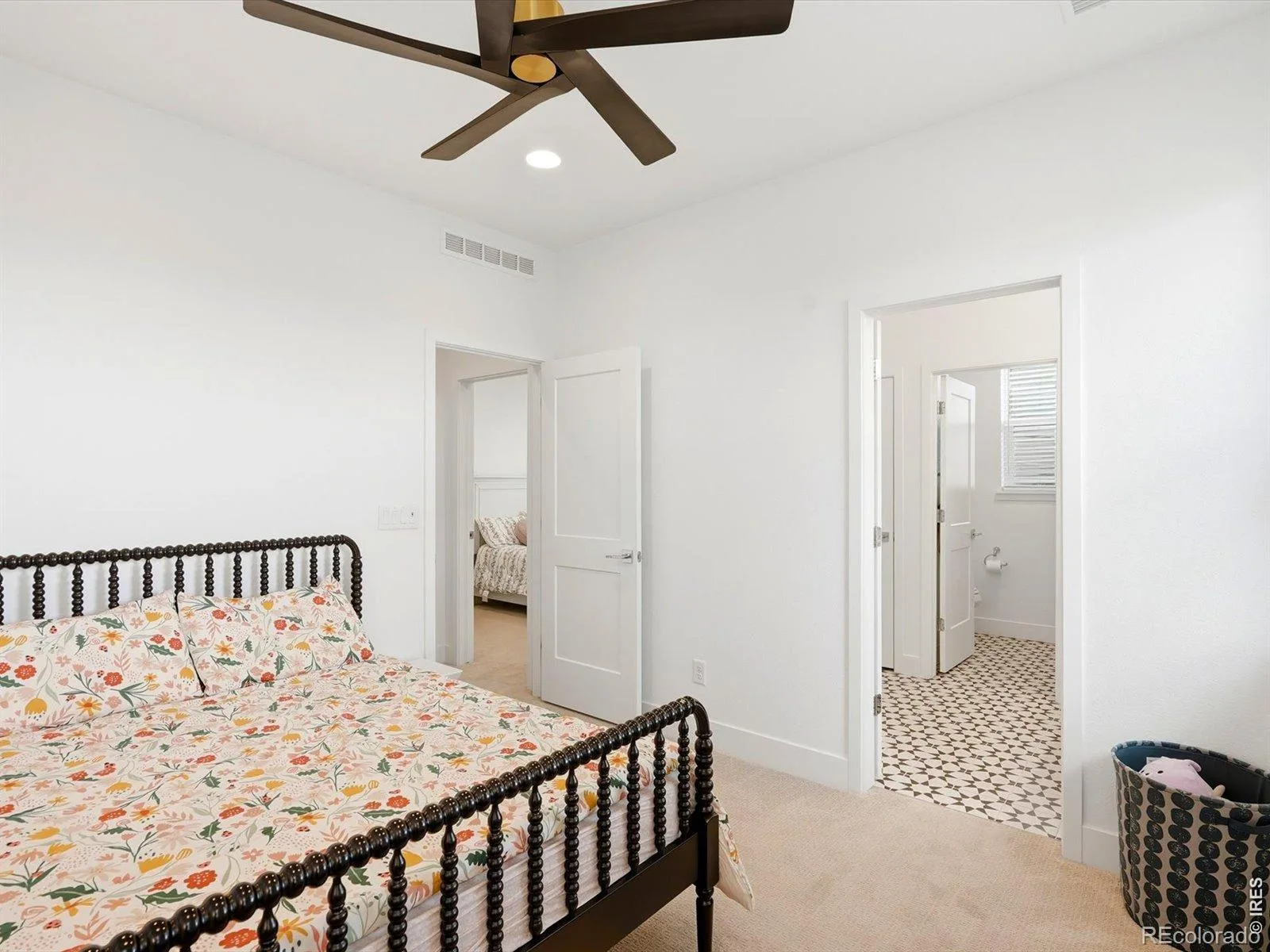 9148 Star Fall Circle Littleton CO 80125 | MLS #RECIR1067010 08212026211751 1600 32