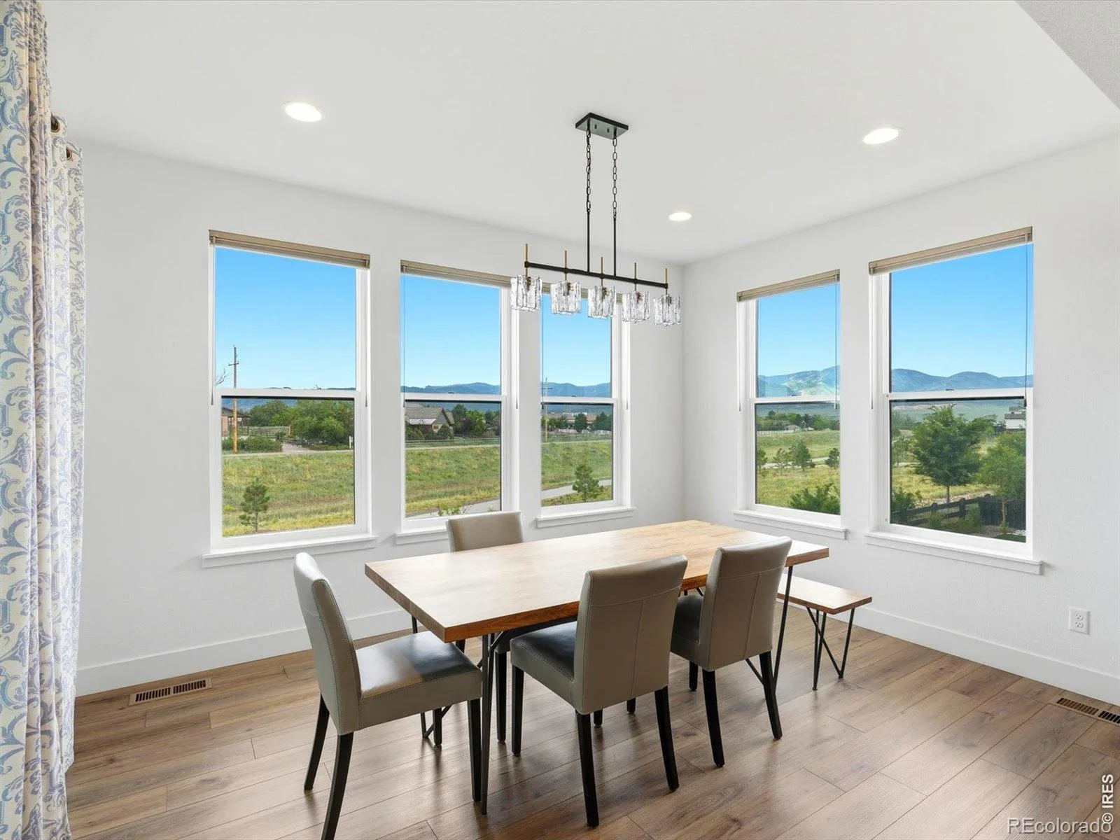 9148 Star Fall Circle Littleton CO 80125 | MLS #RECIR1067010 08212026211751 1600 7