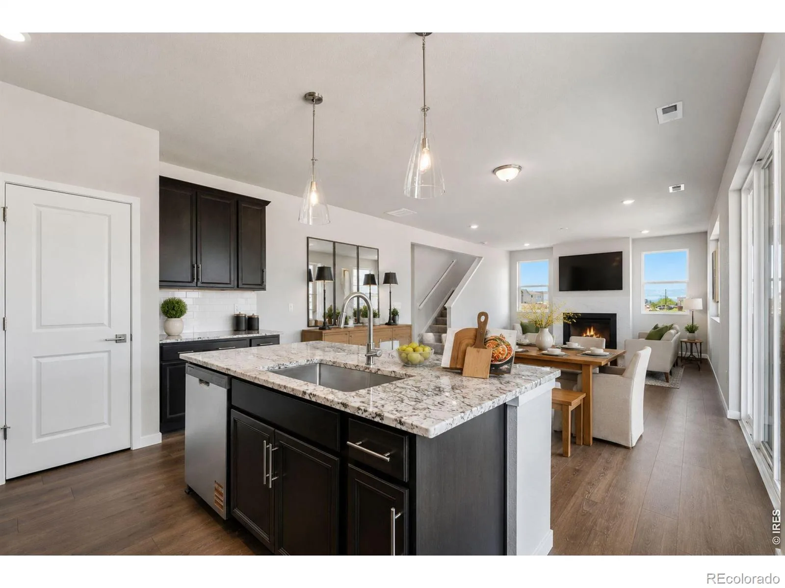7331 Swan River Street Frederick CO 80530 | MLS #RECIR1067023 08212026230043 1600 4