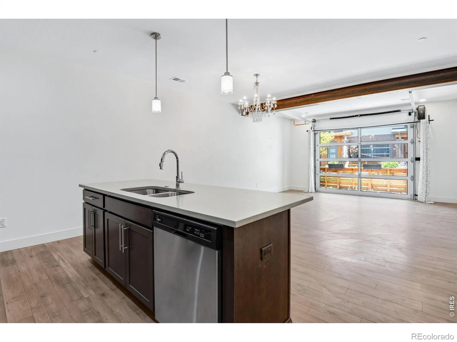19570 E Sunset Circle Aurora CO 80015 | MLS #RECIR1067061 08222026202628 1600 15