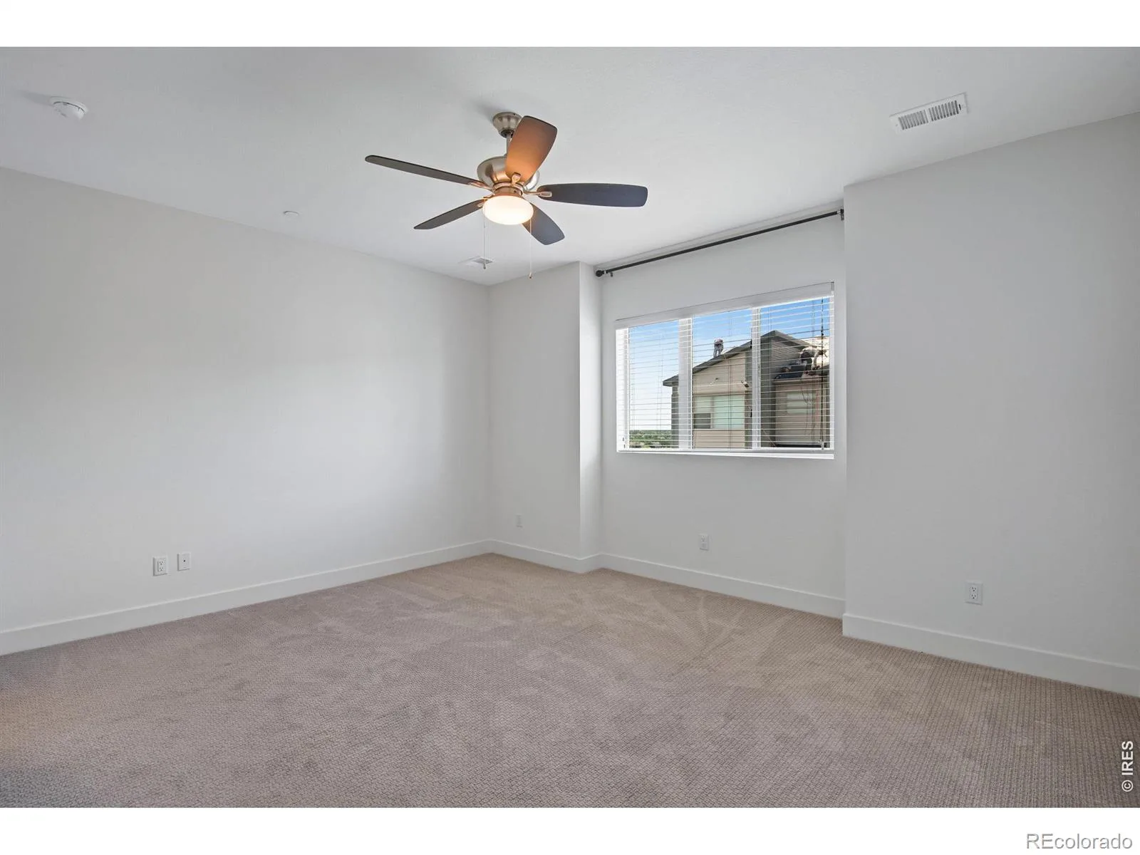 19570 E Sunset Circle Aurora CO 80015 | MLS #RECIR1067061 08222026202628 1600 21
