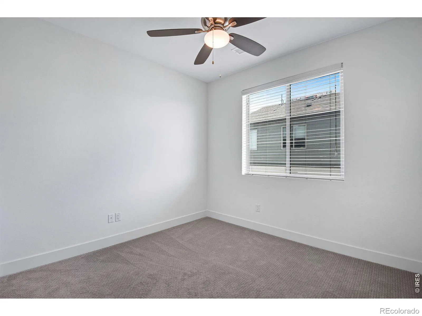 19570 E Sunset Circle Aurora CO 80015 | MLS #RECIR1067061 08222026202628 1600 23