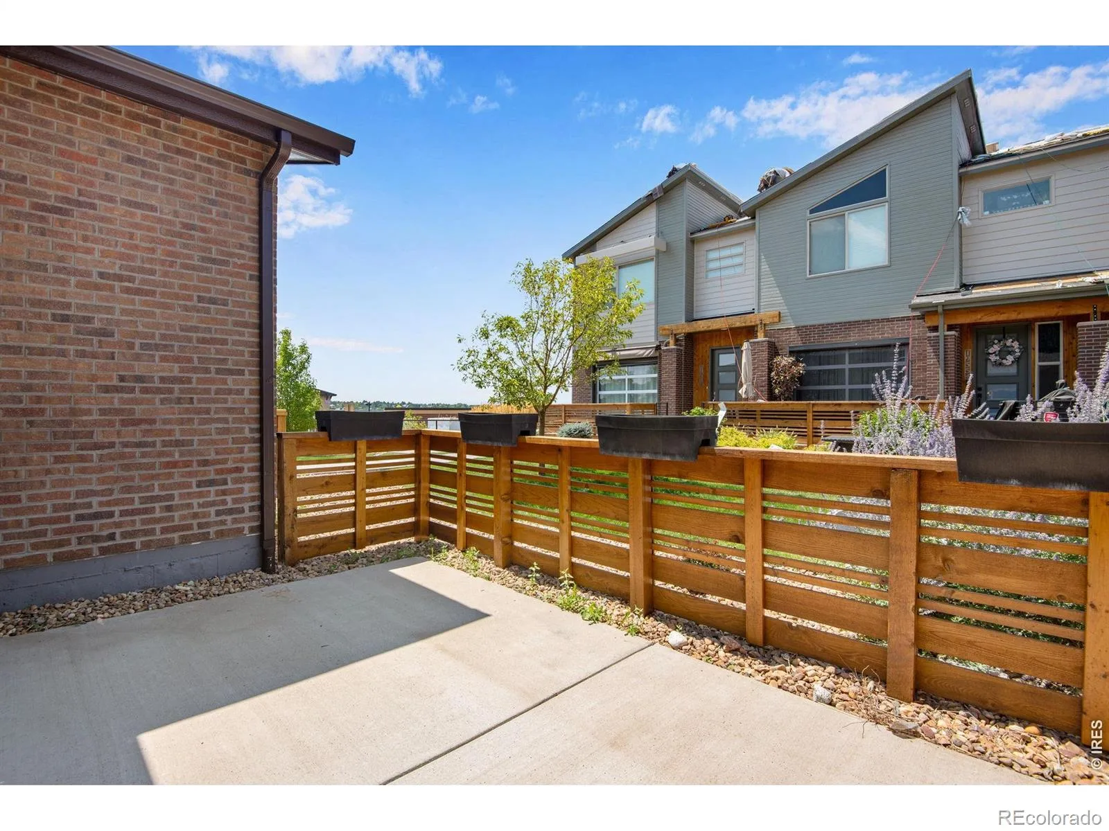 19570 E Sunset Circle Aurora CO 80015 | MLS #RECIR1067061 08222026202628 1600 3