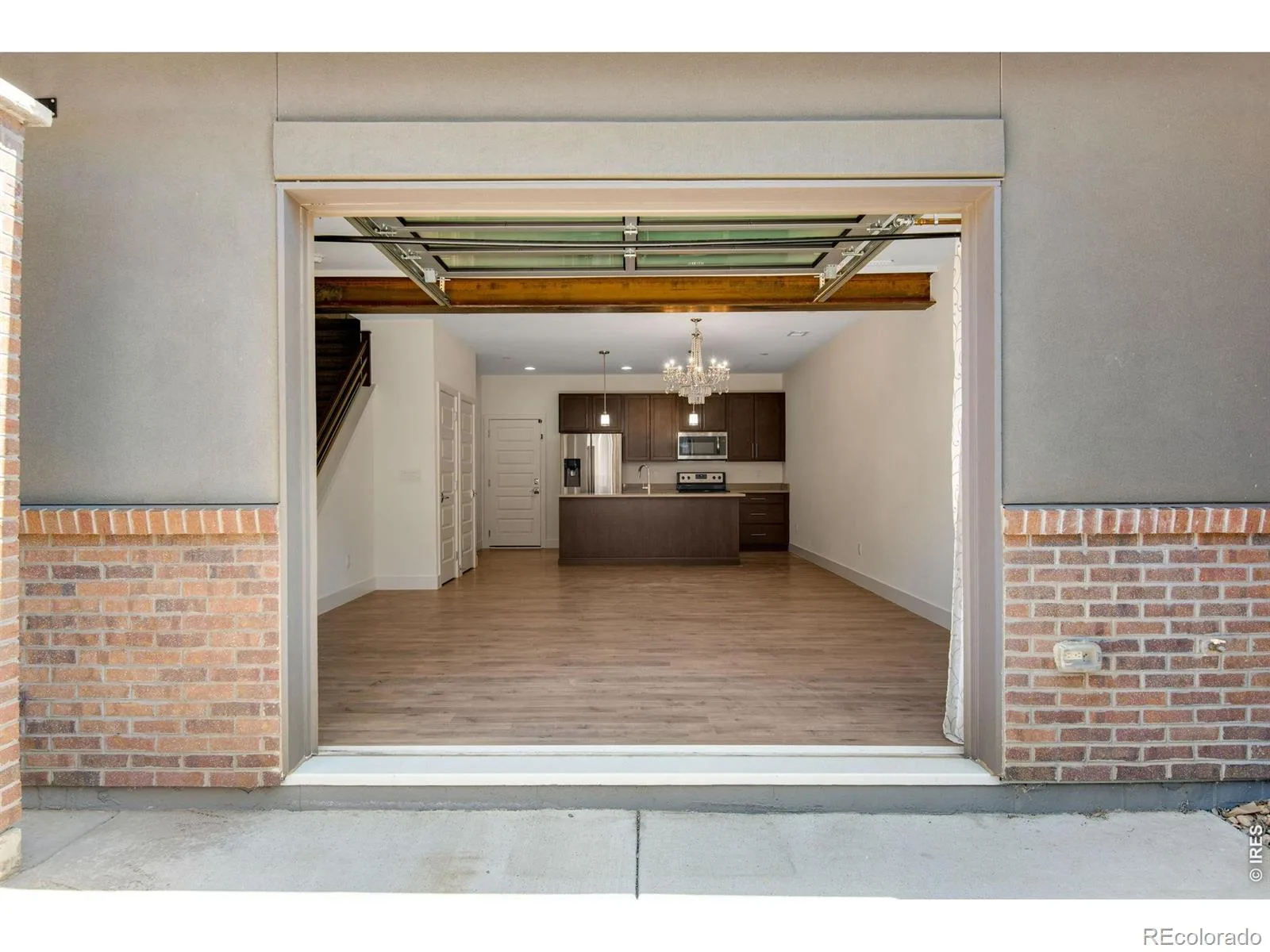 19570 E Sunset Circle Aurora CO 80015 | MLS #RECIR1067061 08222026202628 1600 6