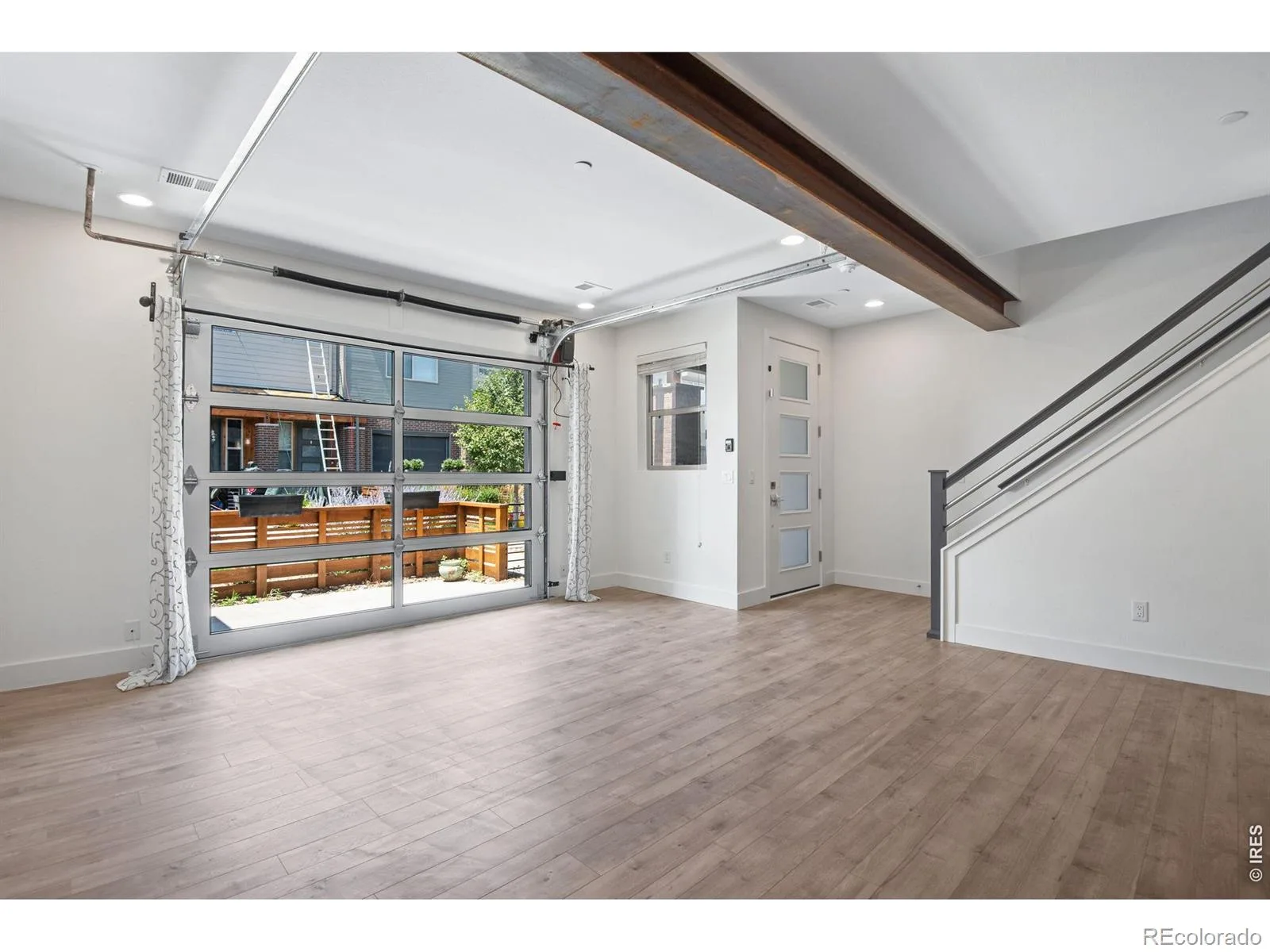 19570 E Sunset Circle Aurora CO 80015 | MLS #RECIR1067061 08222026202628 1600 8