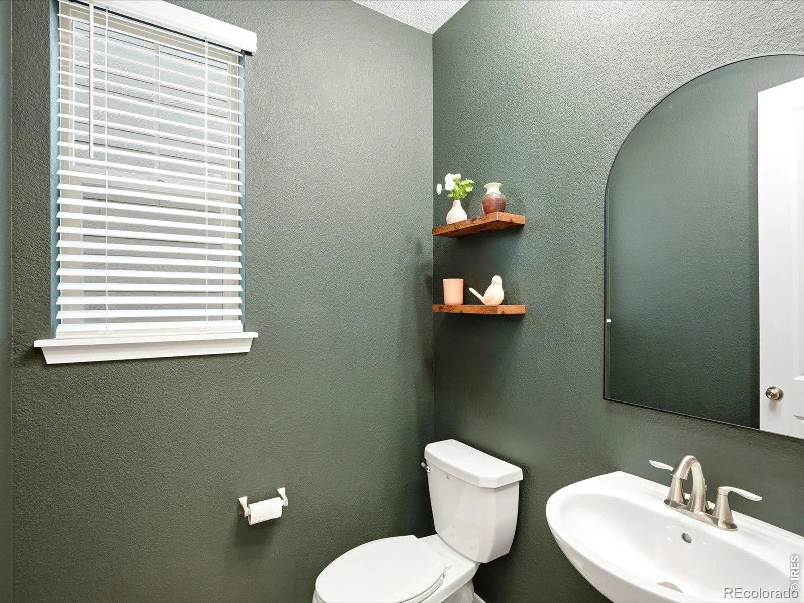 15682 W Eureka Avenue Morrison CO 80465 | MLS #RECIR1067086 08242026043638 1600 15