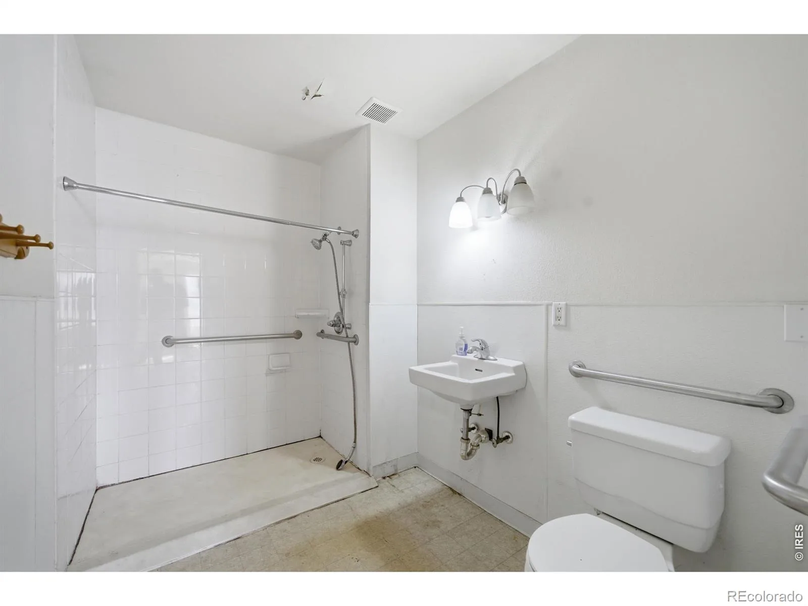 347 Walnut Drive Frederick CO 80530 | MLS #RECIR1067120 08252026175016 1600 20