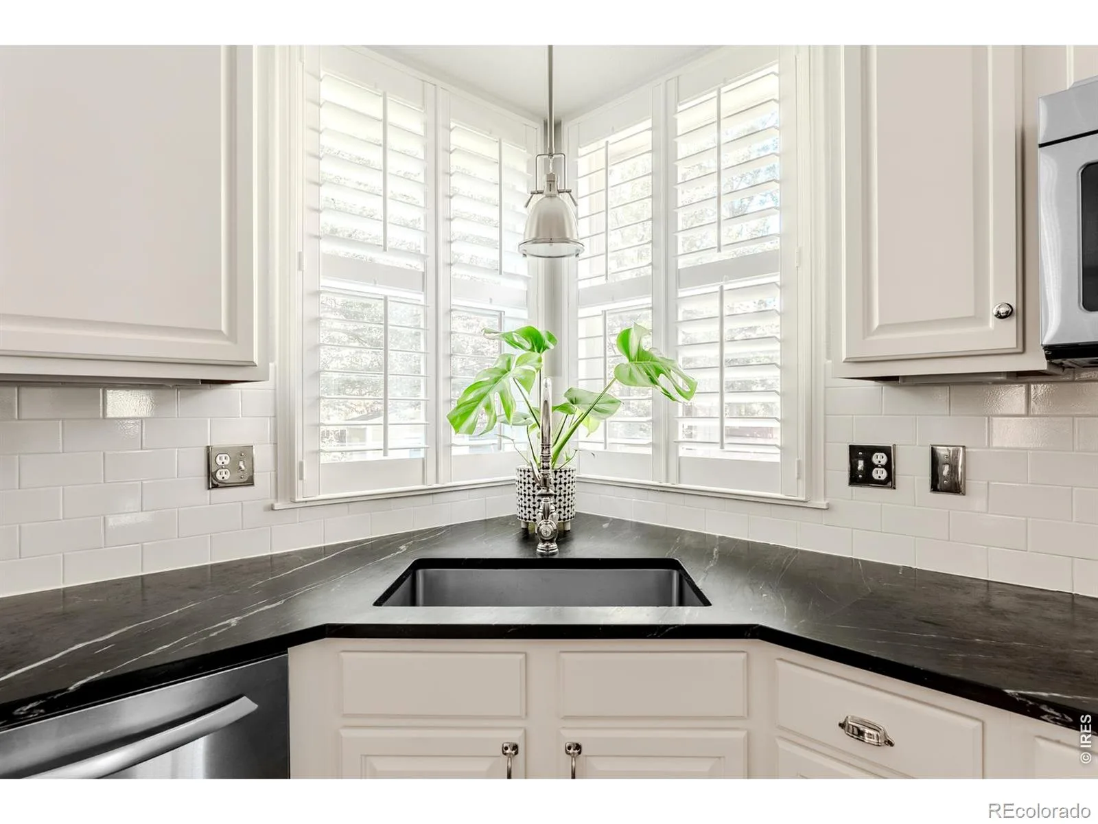 5706 Aspen Creek Drive Broomfield CO 80020 | MLS #RECIR1067174 08252026174949 1600 17