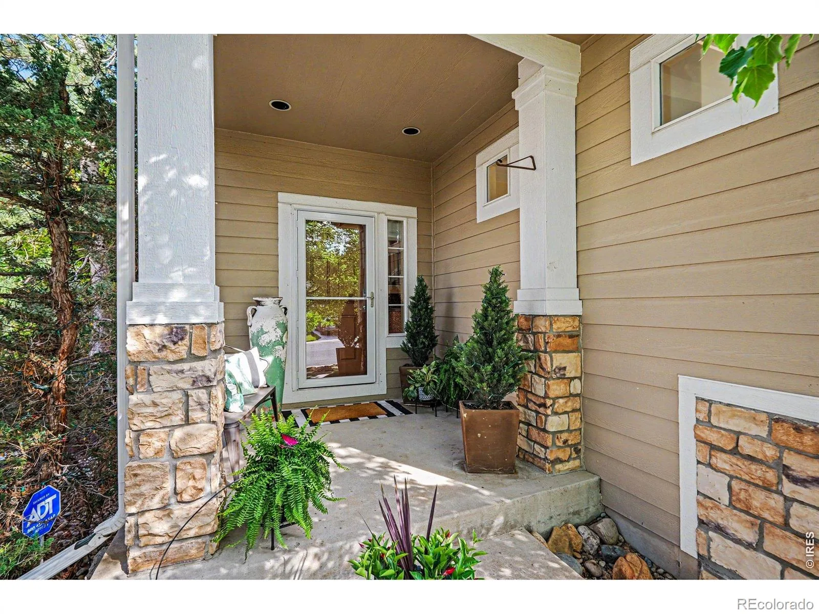 9690 S Dover Way Littleton CO 80127 | MLS #RECIR1067189 08252026211641 1600 1