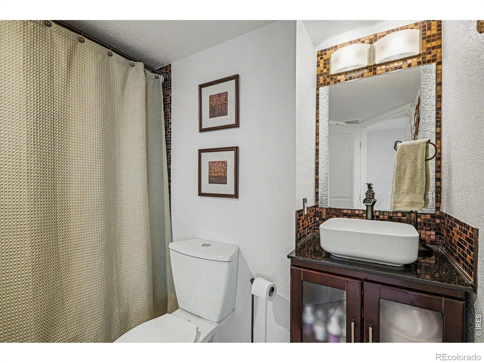 9690 S Dover Way Littleton CO 80127 | MLS #RECIR1067189 08252026211641 1600 24