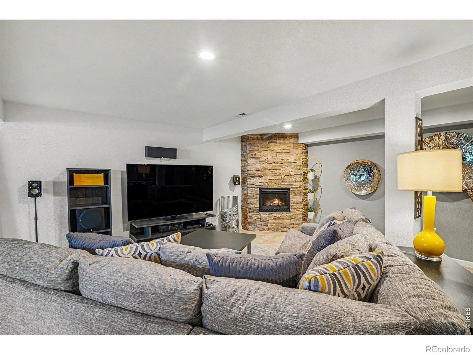 9690 S Dover Way Littleton CO 80127 | MLS #RECIR1067189 08252026211641 1600 29