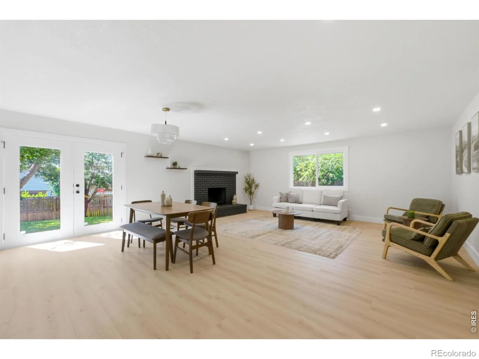 2126 S Yarrow Street Lakewood CO 80227 | MLS #RECIR1067205 08252026215218 1600 12