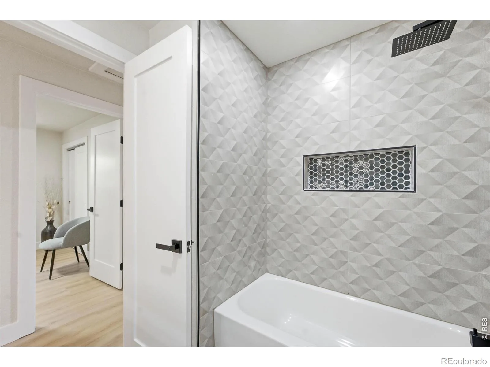 2126 S Yarrow Street Lakewood CO 80227 | MLS #RECIR1067205 08252026215218 1600 20