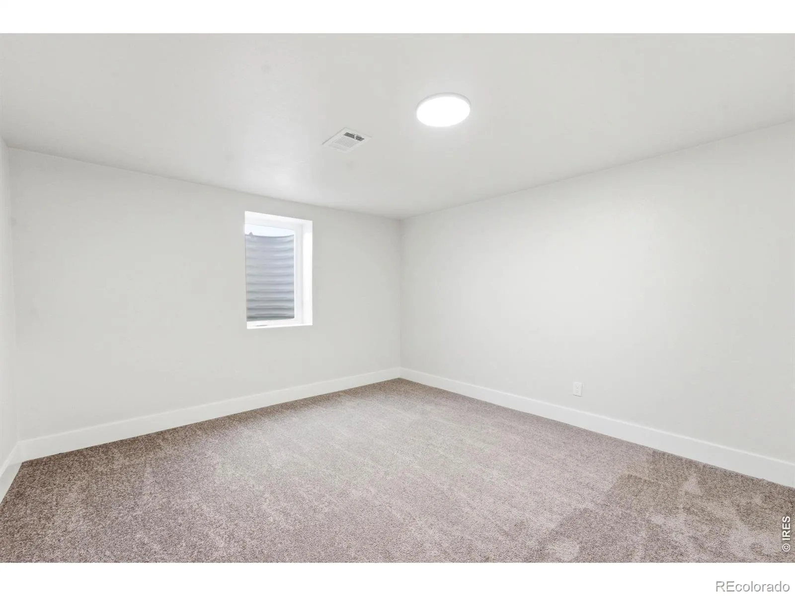 2126 S Yarrow Street Lakewood CO 80227 | MLS #RECIR1067205 08252026215218 1600 22
