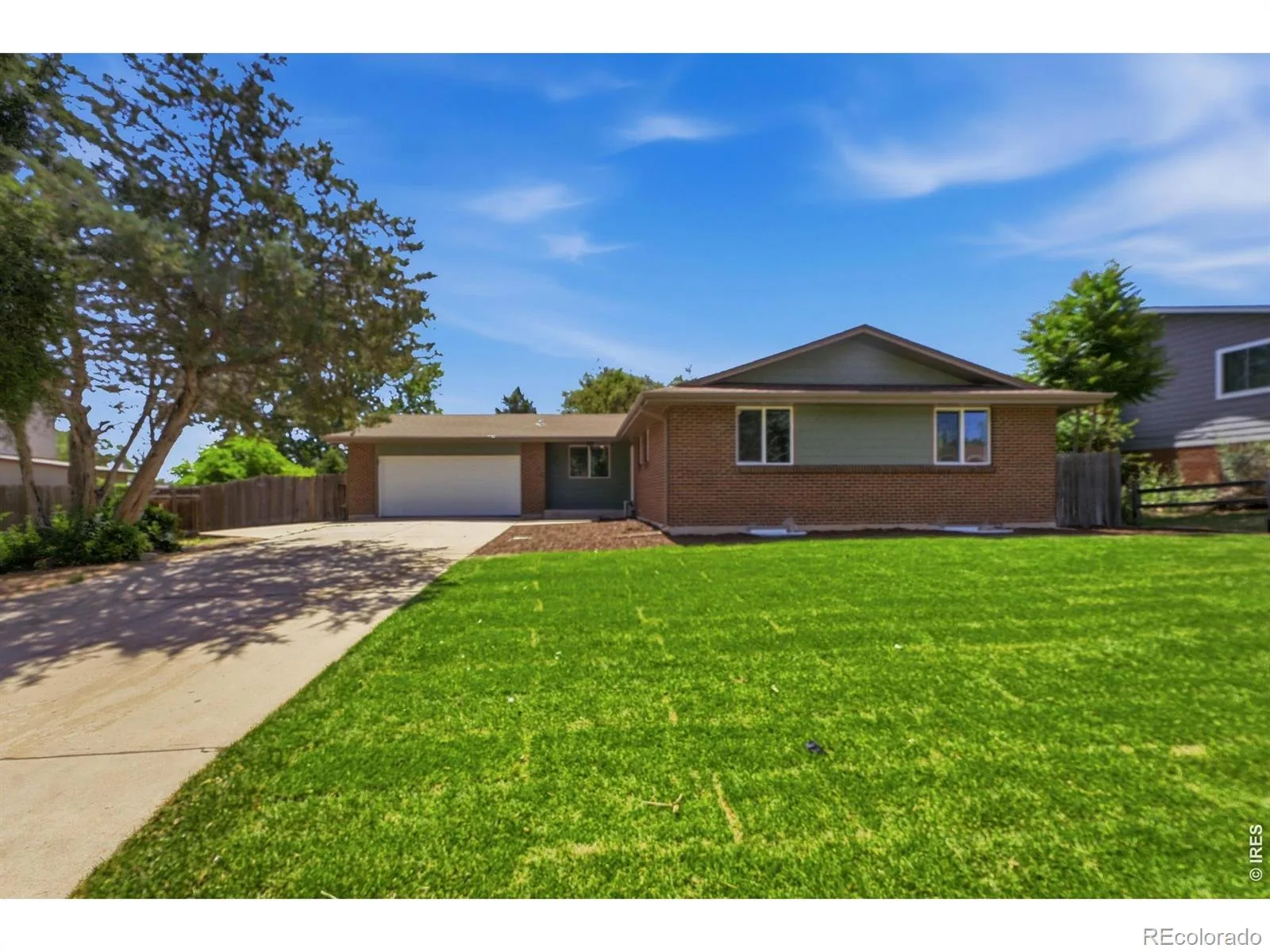 2126 S Yarrow Street Lakewood CO 80227 | MLS #RECIR1067205 08252026215218 1600 28