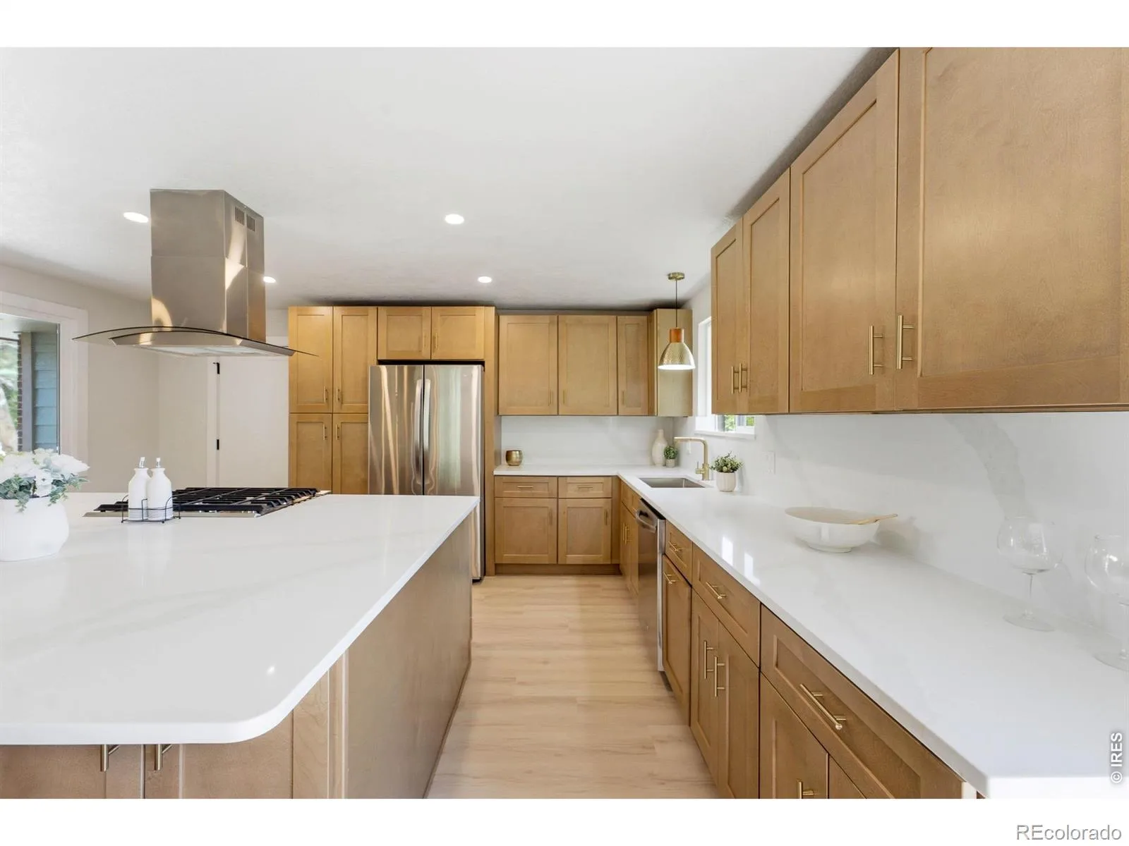 2126 S Yarrow Street Lakewood CO 80227 | MLS #RECIR1067205 08252026215218 1600 3