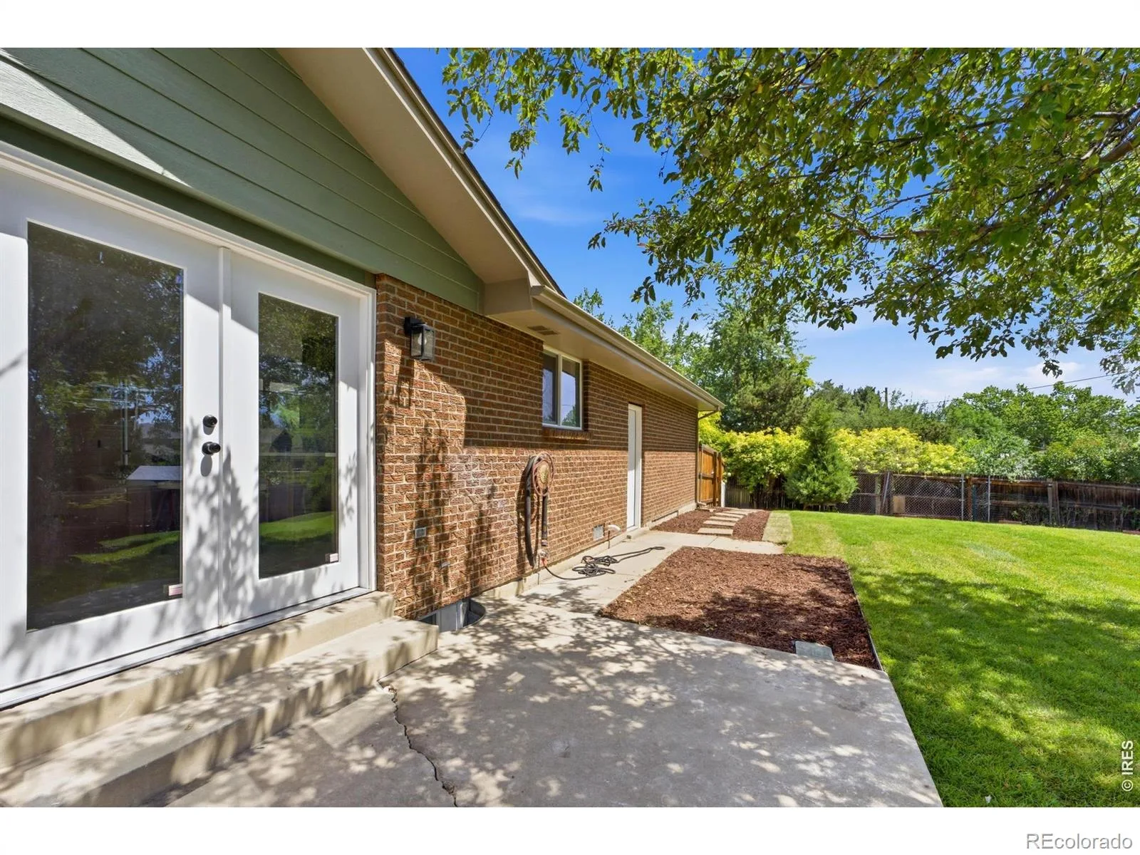 2126 S Yarrow Street Lakewood CO 80227 | MLS #RECIR1067205 08252026215218 1600 34