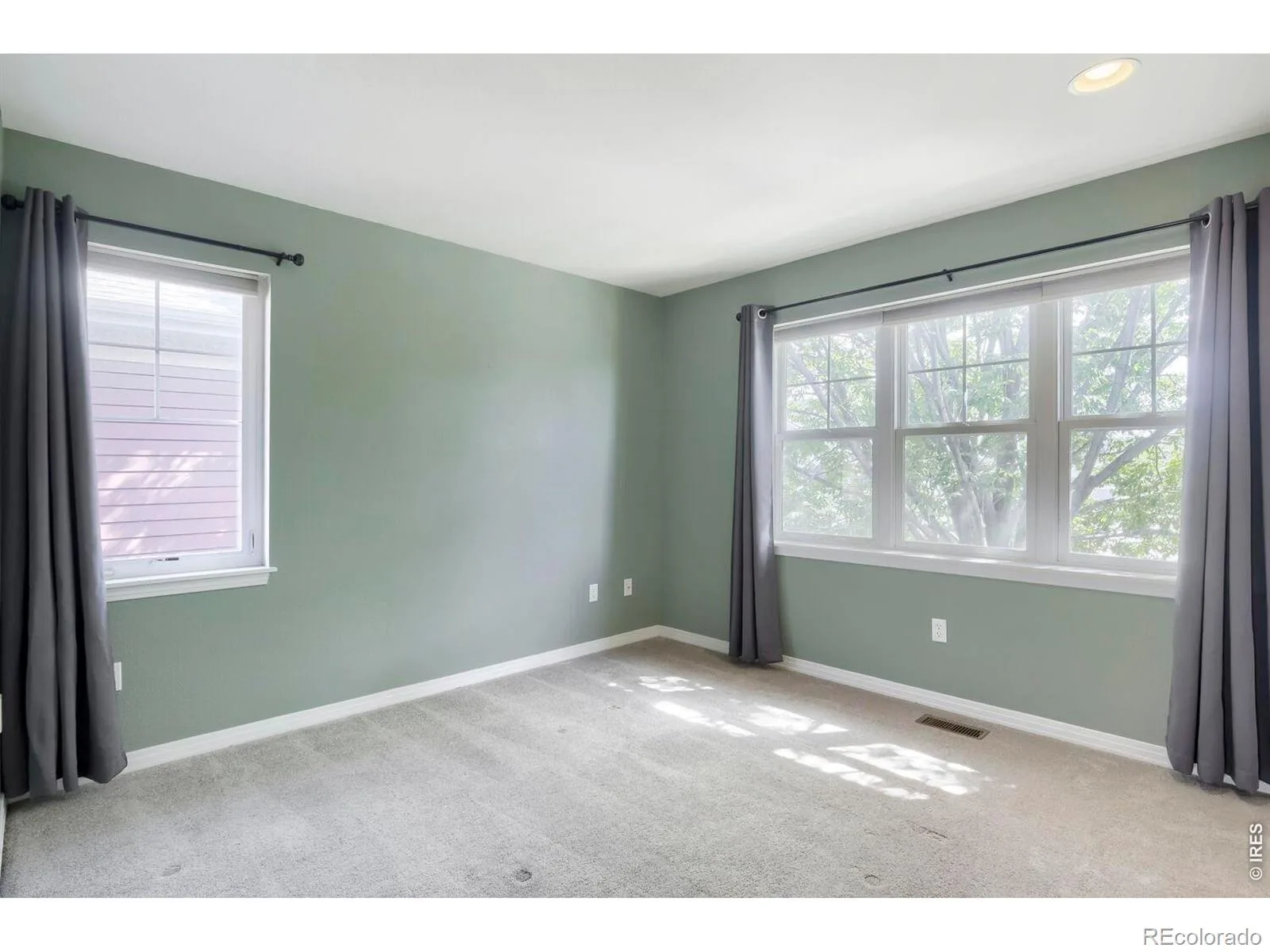 305 River View Court Longmont CO 80501 | MLS #RECIR1067210 08252026215230 1600 19