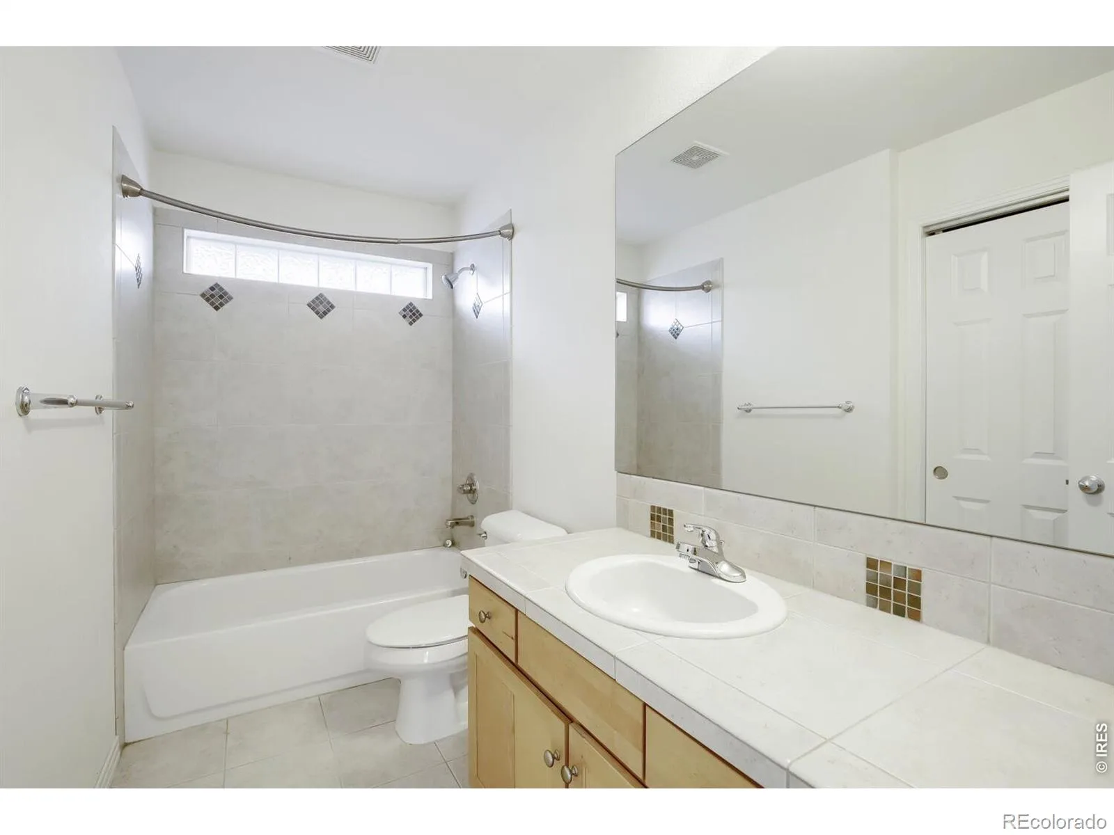 305 River View Court Longmont CO 80501 | MLS #RECIR1067210 08252026215230 1600 20
