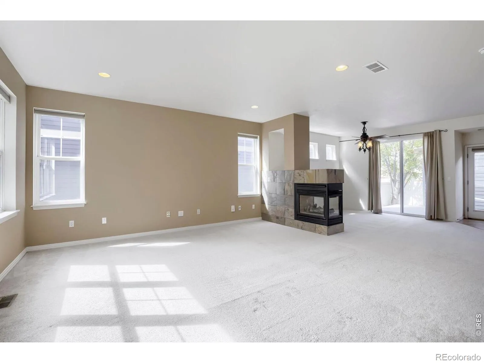 305 River View Court Longmont CO 80501 | MLS #RECIR1067210 08252026215230 1600 3