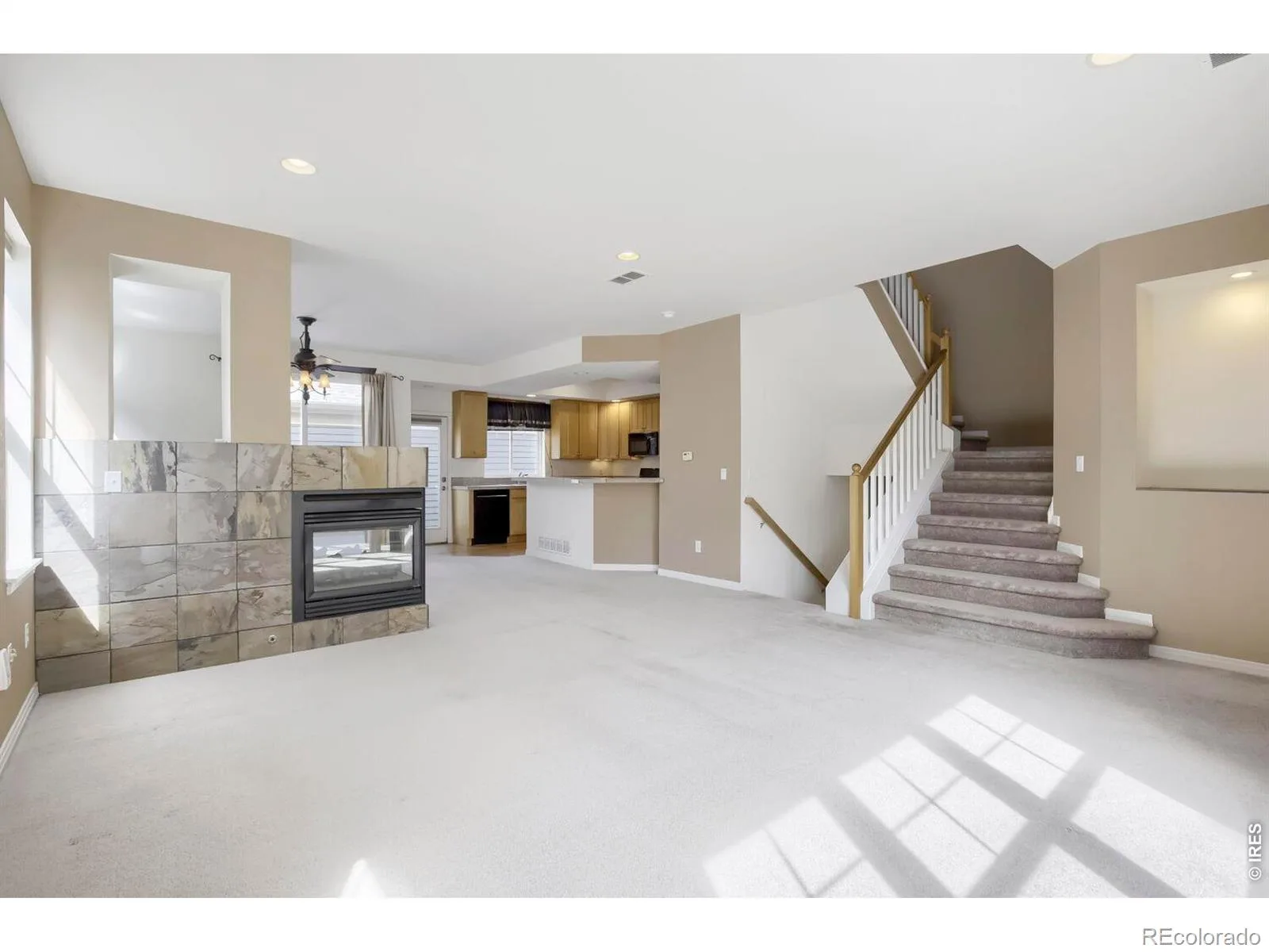 305 River View Court Longmont CO 80501 | MLS #RECIR1067210 08252026215230 1600 4