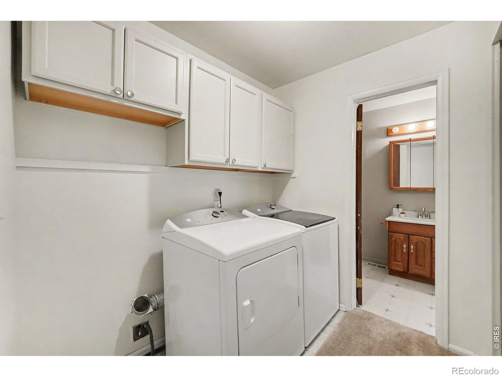 3233 S Holland Way Lakewood CO 80227 | MLS #RECIR1067211 08272026213214 1600 14