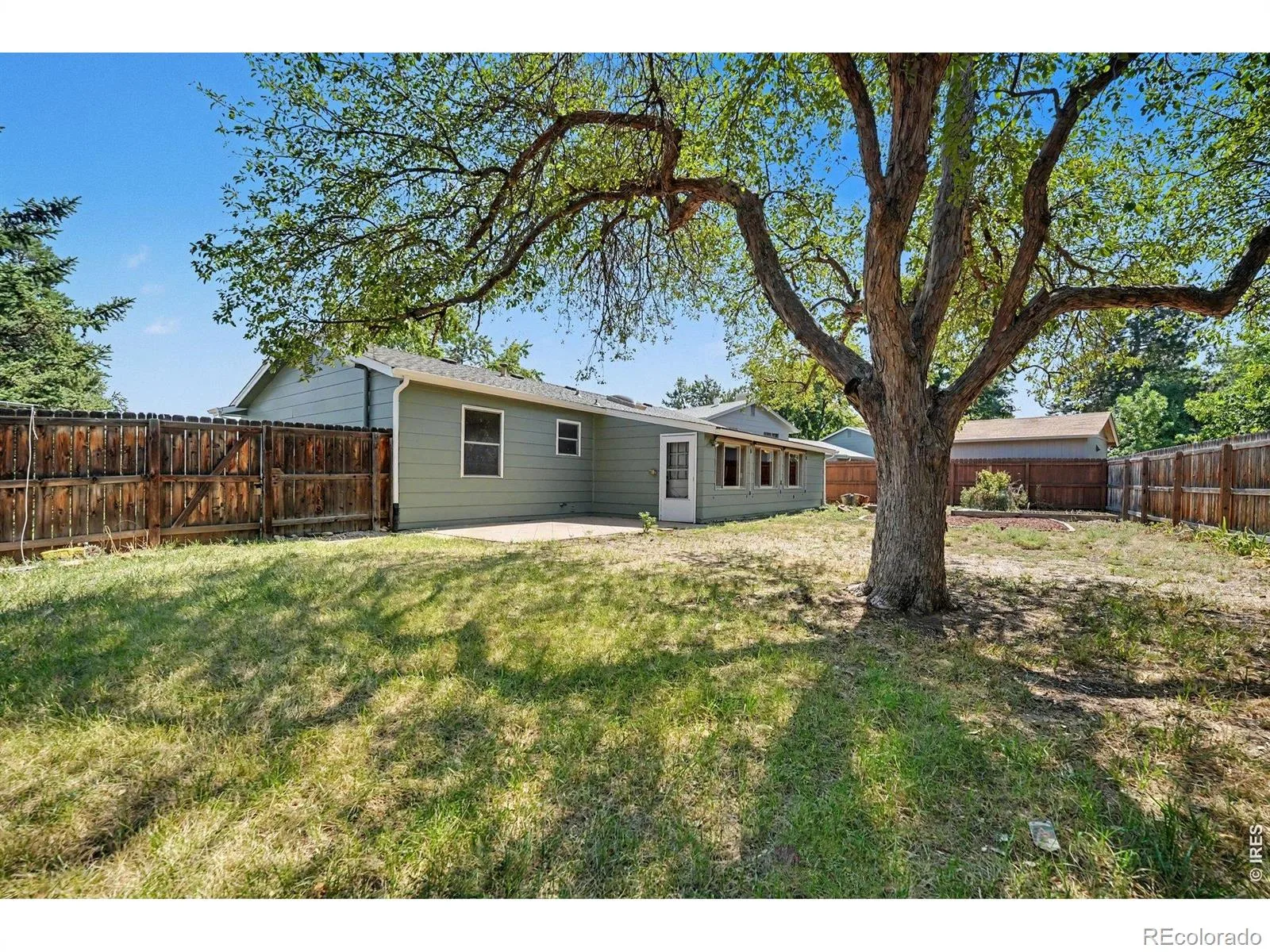 3233 S Holland Way Lakewood CO 80227 | MLS #RECIR1067211 08272026213214 1600 17