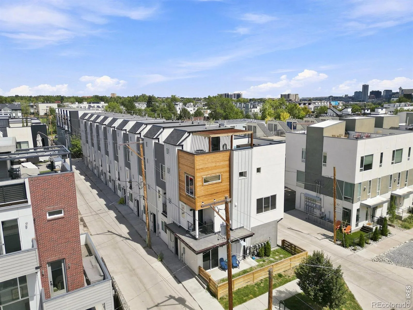 3245 W 17th Avenue #3 Denver CO 80204 | MLS #RECIR1067243 08272026020541 1600 33