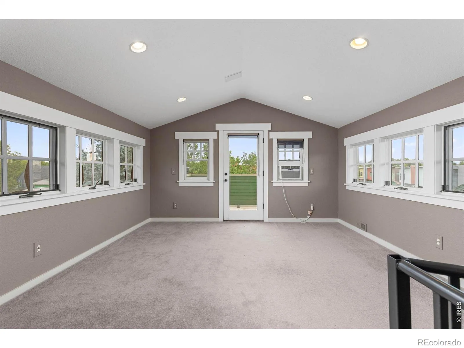 818 Confidence Drive Longmont CO 80504 | MLS #RECIR1067297 08272026004616 1600 29
