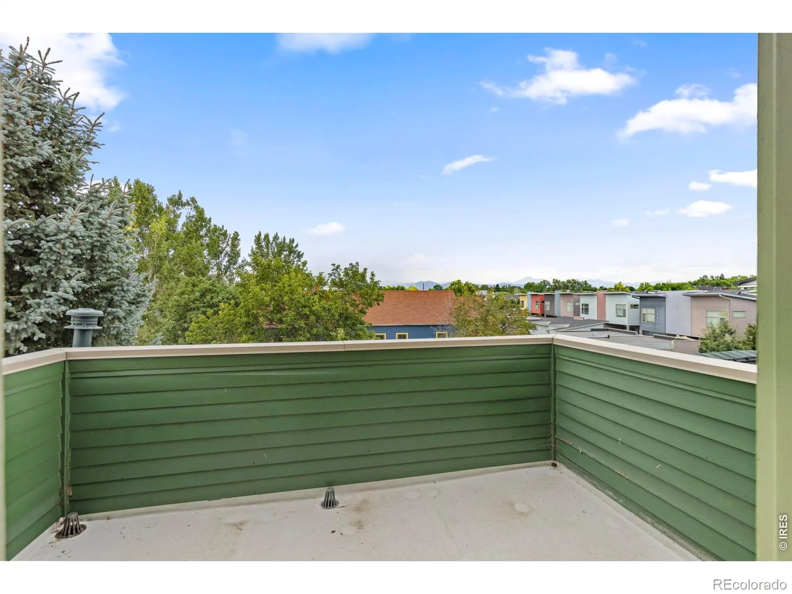 818 Confidence Drive Longmont CO 80504 | MLS #RECIR1067297 08272026004616 1600 30
