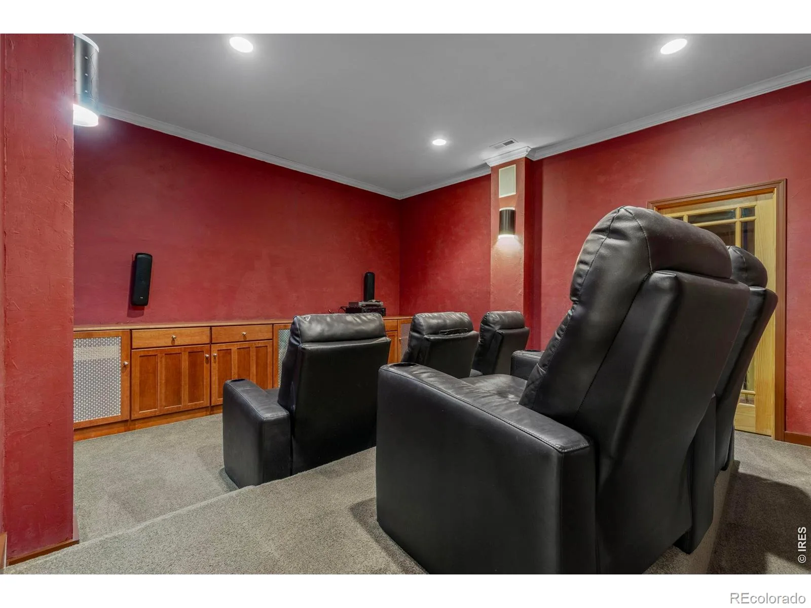 818 Confidence Drive Longmont CO 80504 | MLS #RECIR1067297 08272026004616 1600 33